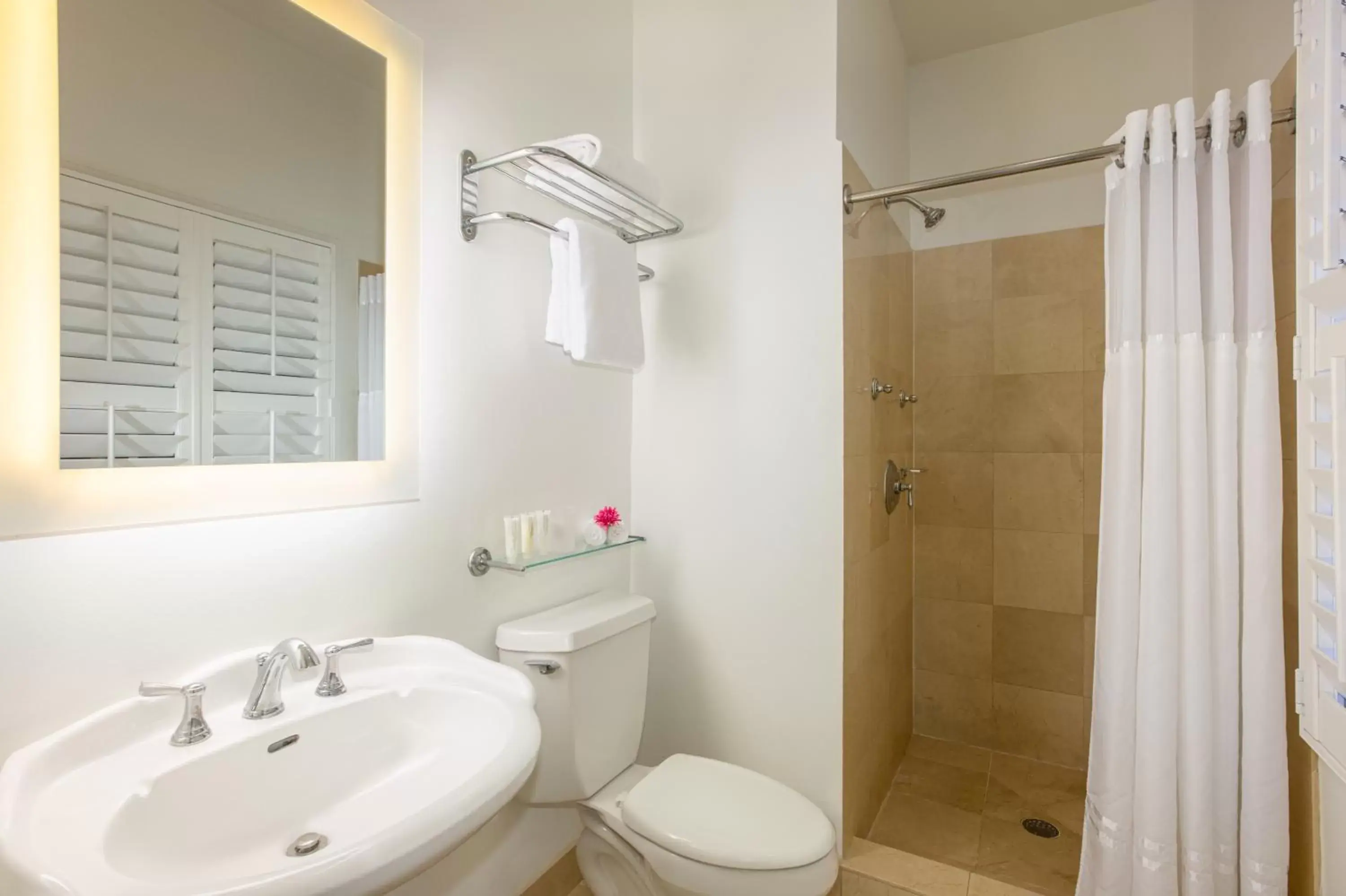 Shower, Bathroom in Paradise Inn - Adult Exclusive