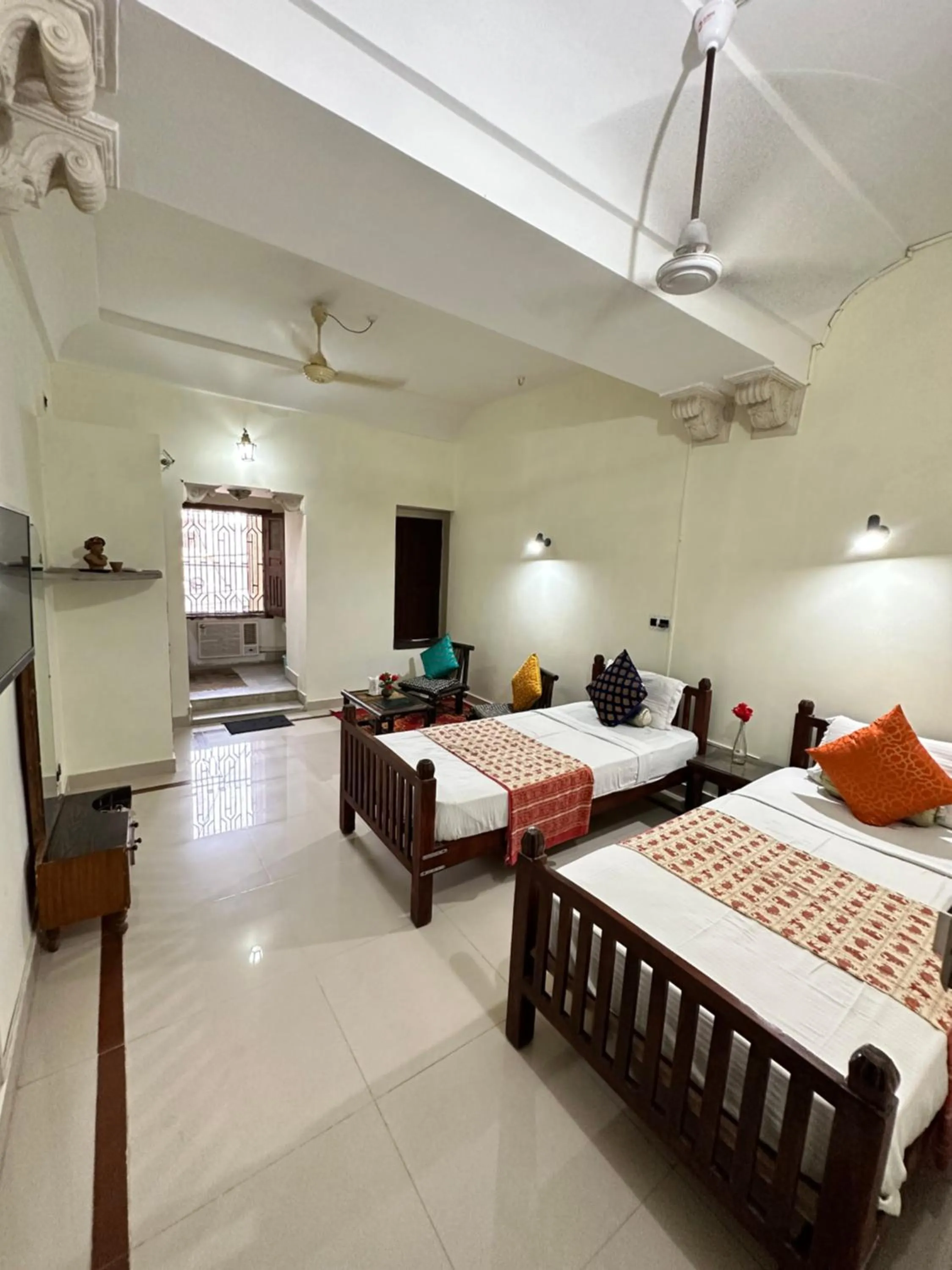 Bed in Rawla Mrignayani Palace