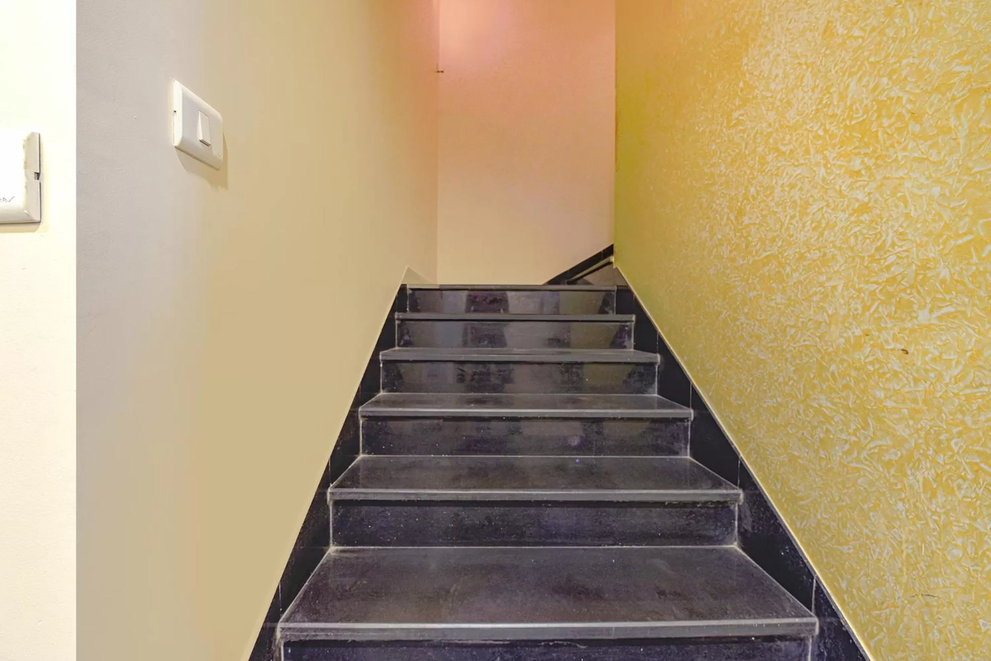 Lobby or reception in FabHotel Resolute Gopalpura