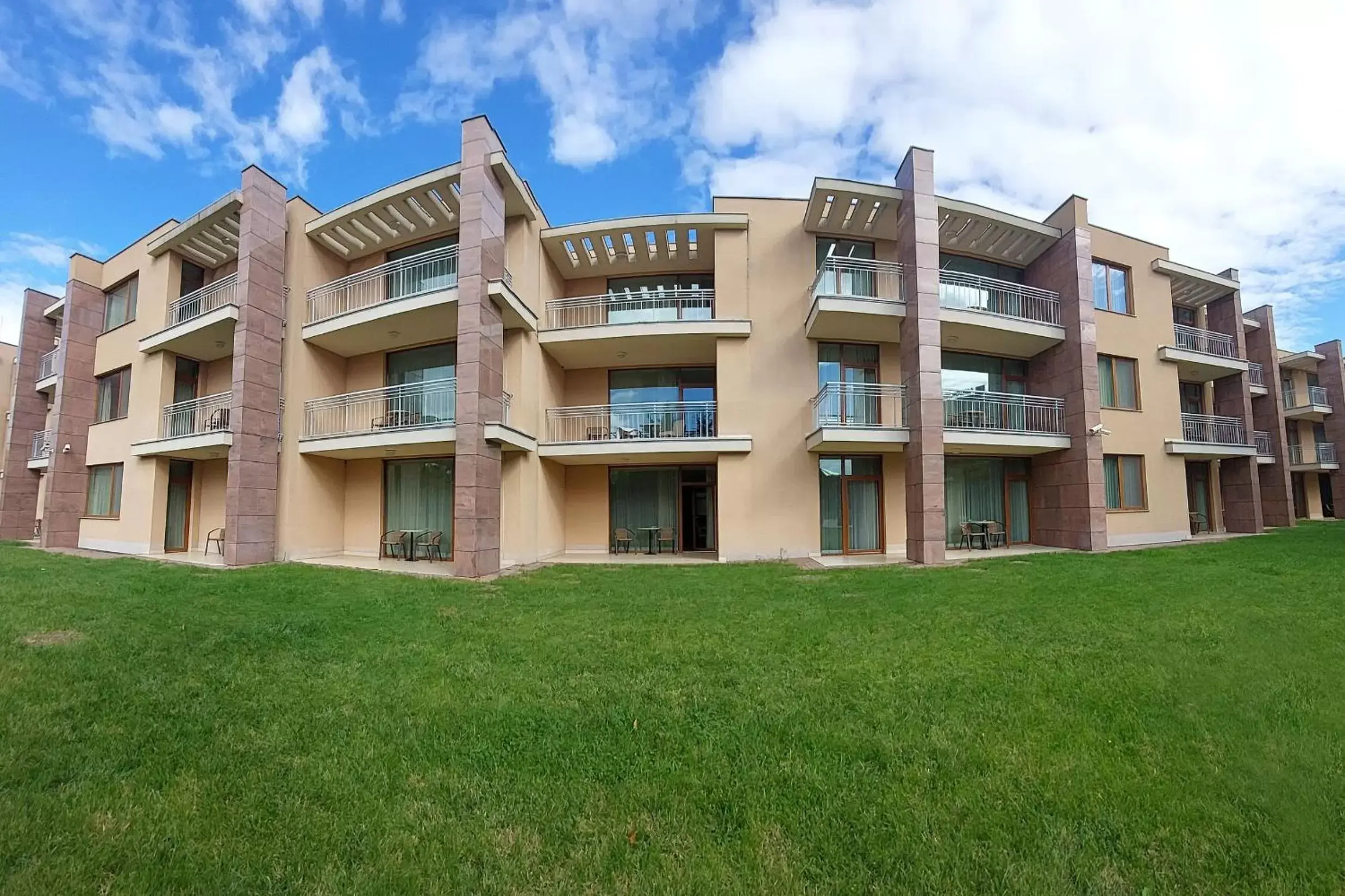 Property building in Aquaworld Resort Budapest Property building in Aquaworld Resort Budapest