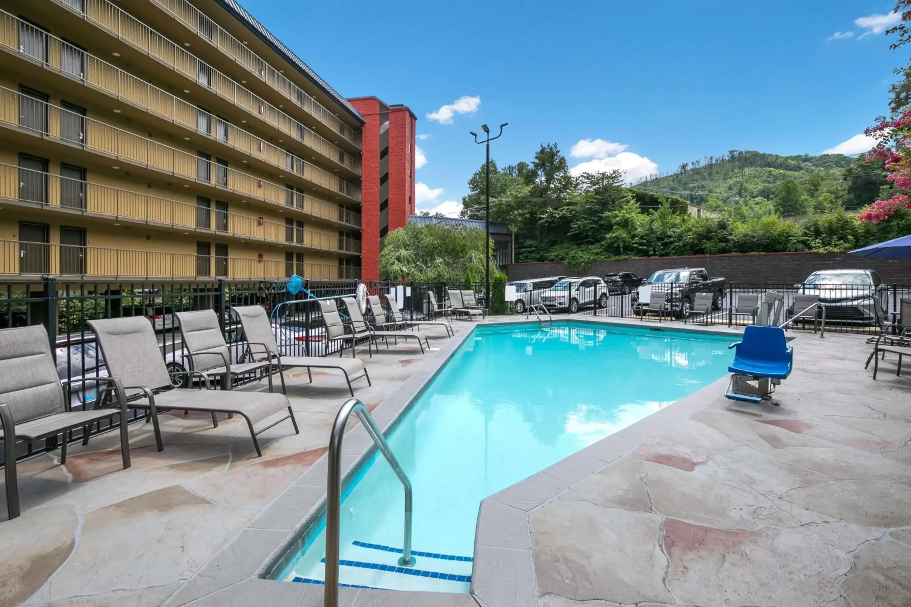 Pool view, Swimming Pool in SureStay Plus Hotel by Best Western Gatlinburg