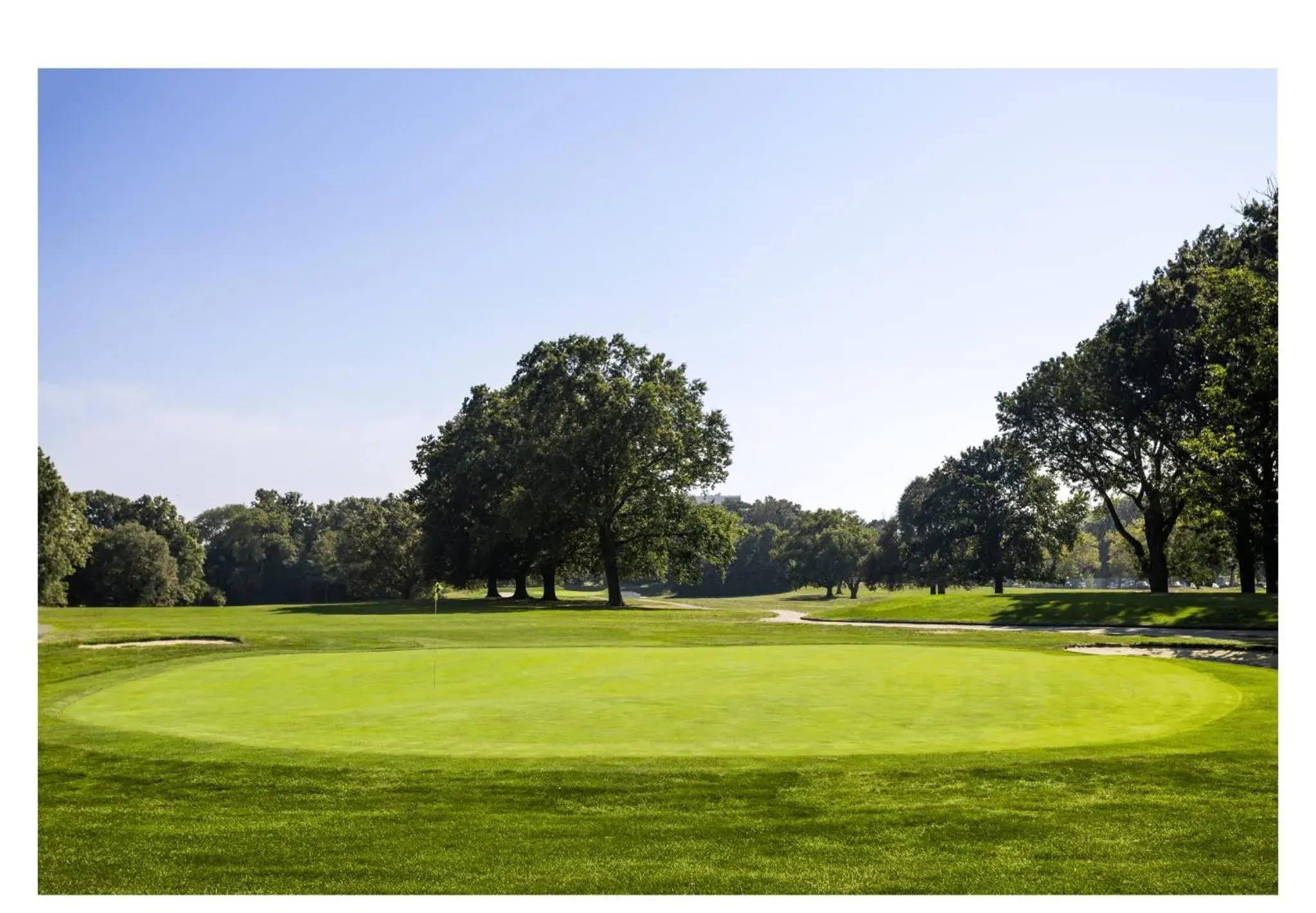 Golf in avid hotels - Brooklyn Dyker Heights, an IHG Hotel-BRAND NEW