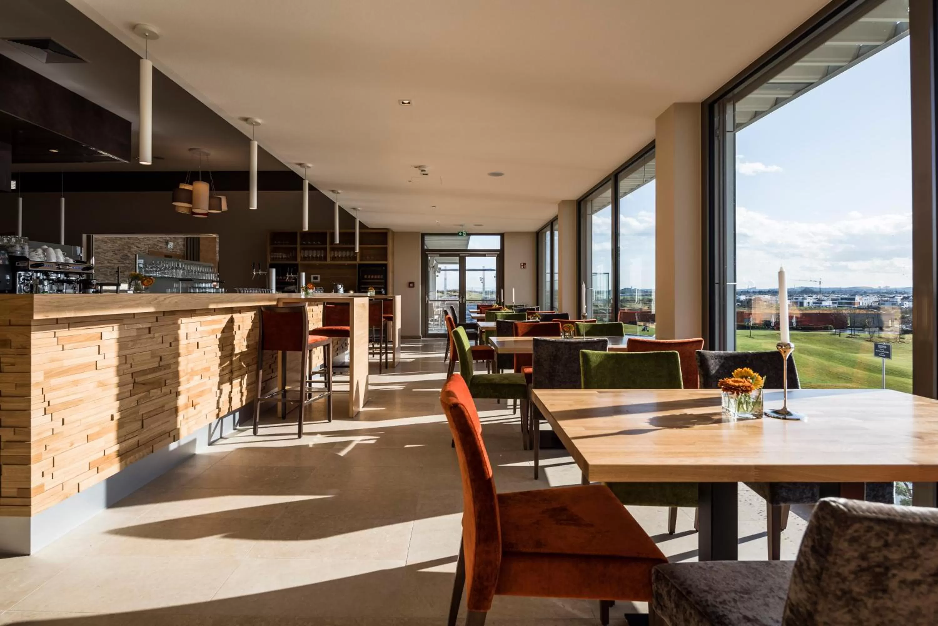 Restaurant/places to eat in Hotel TheGreen