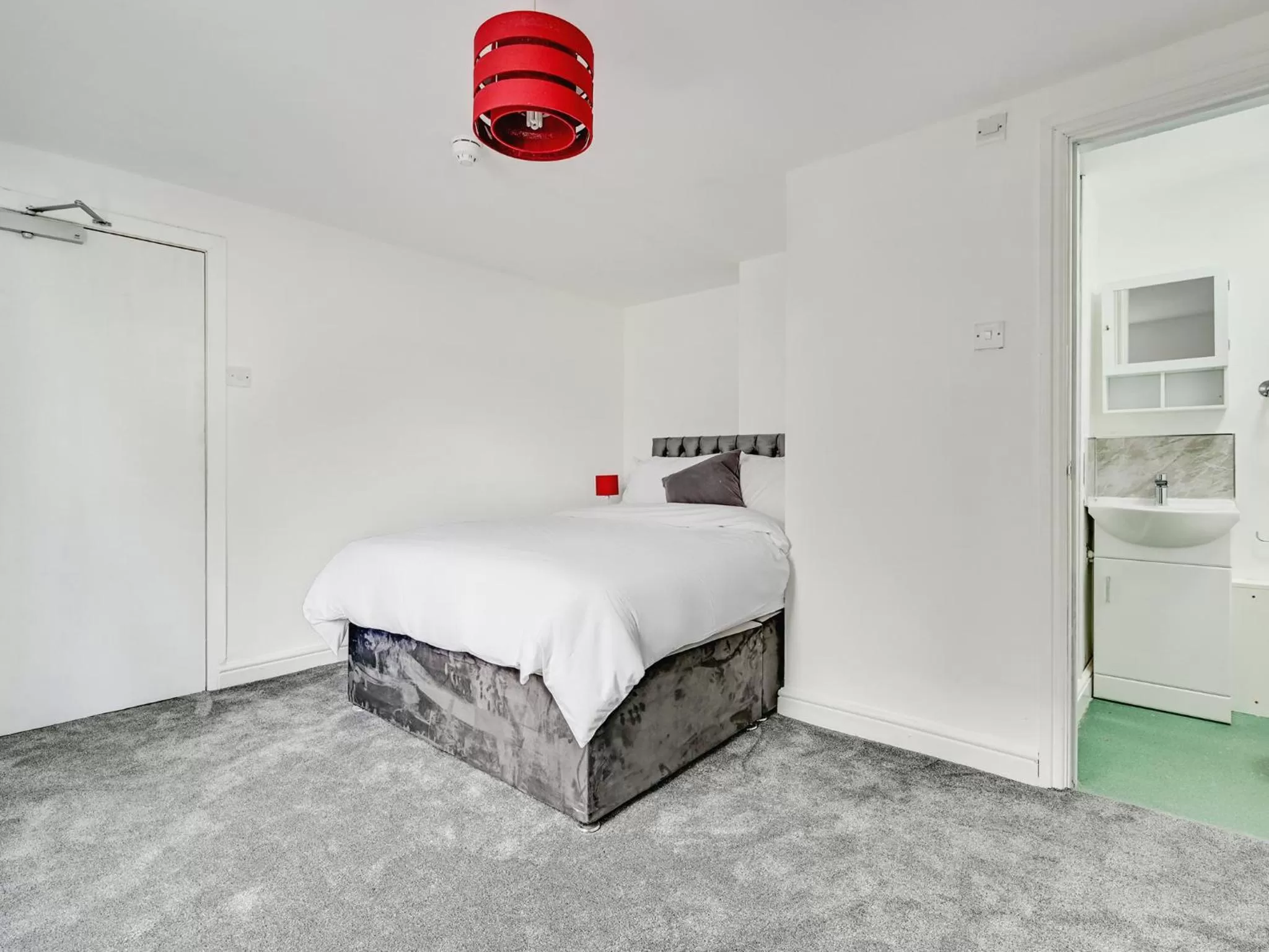 Bedroom in Albert View Rooms