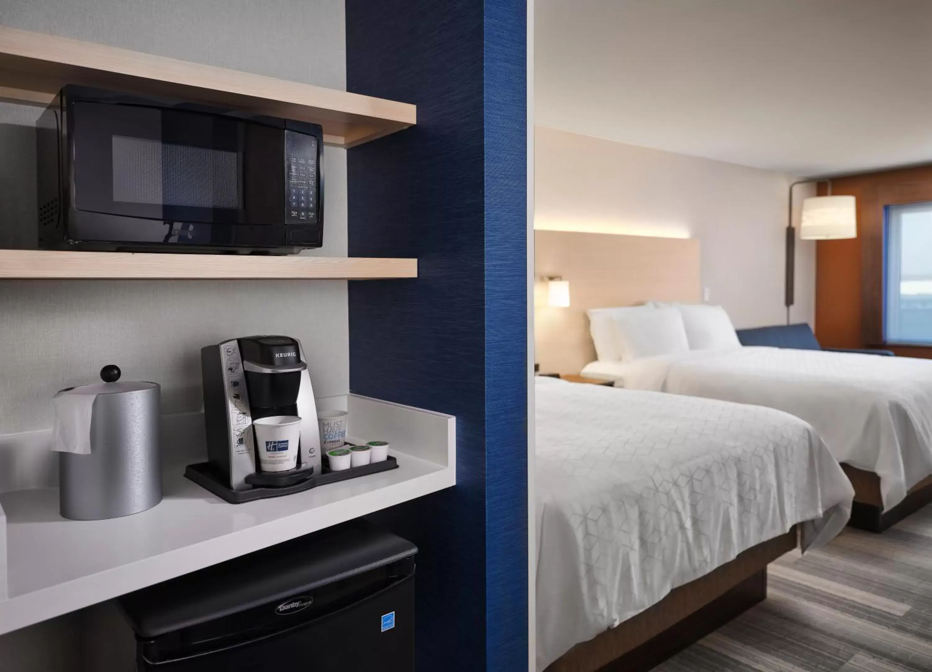 Bedroom in Holiday Inn Express & Suites - Lockport, an IHG Hotel