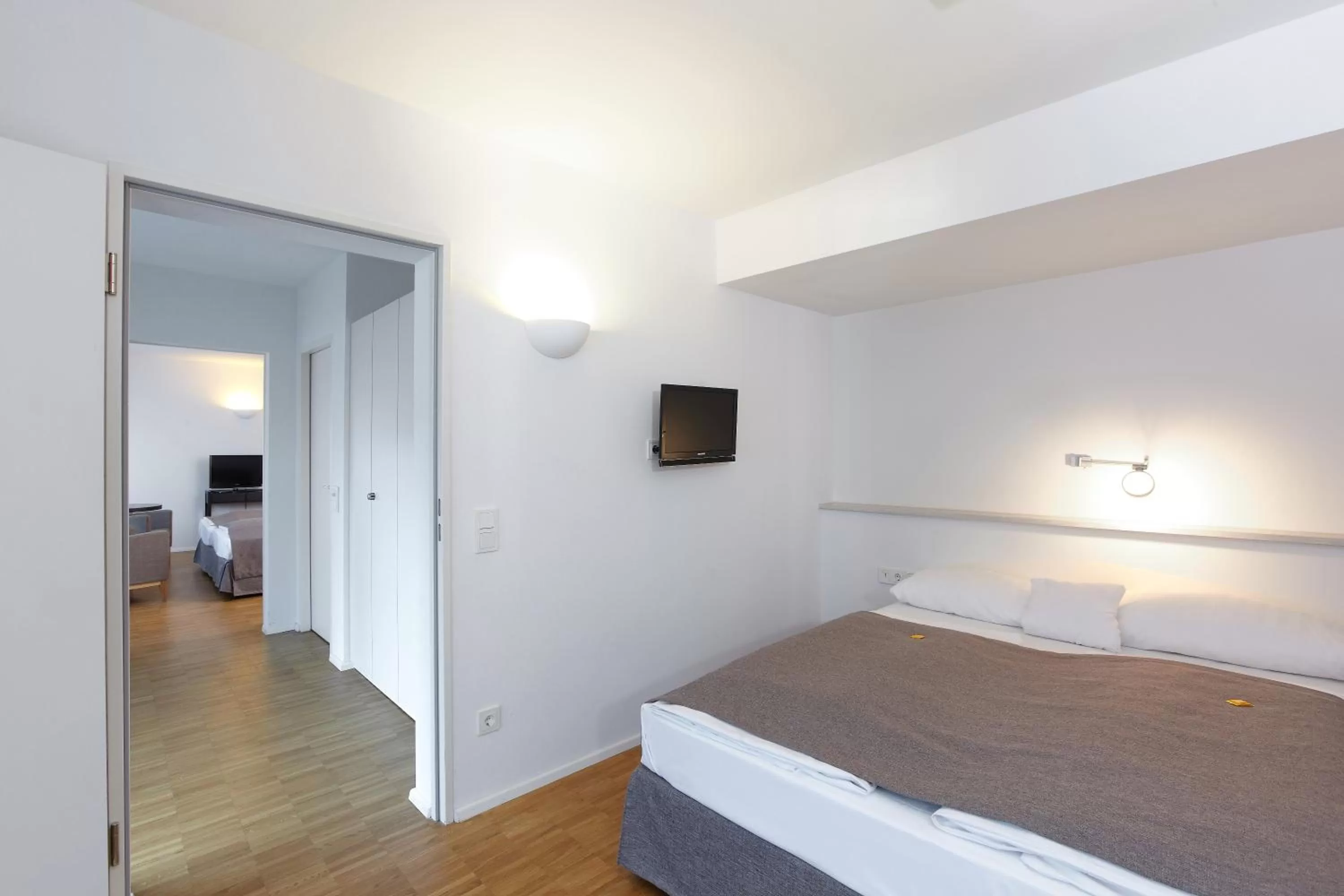 Photo of the whole room, Bed in Hotel Klingelhöffer