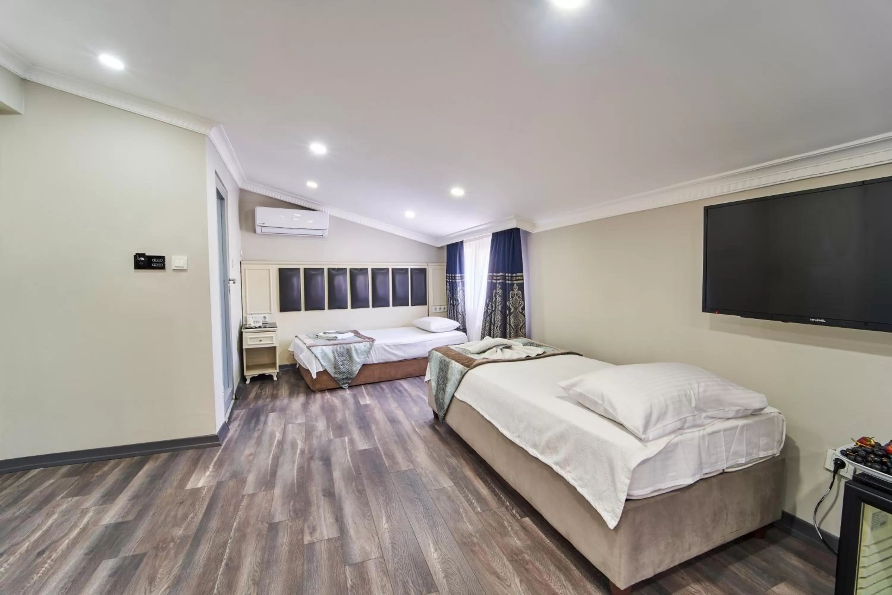 Massage, Bed in Istanbul Sirkeci Hotel