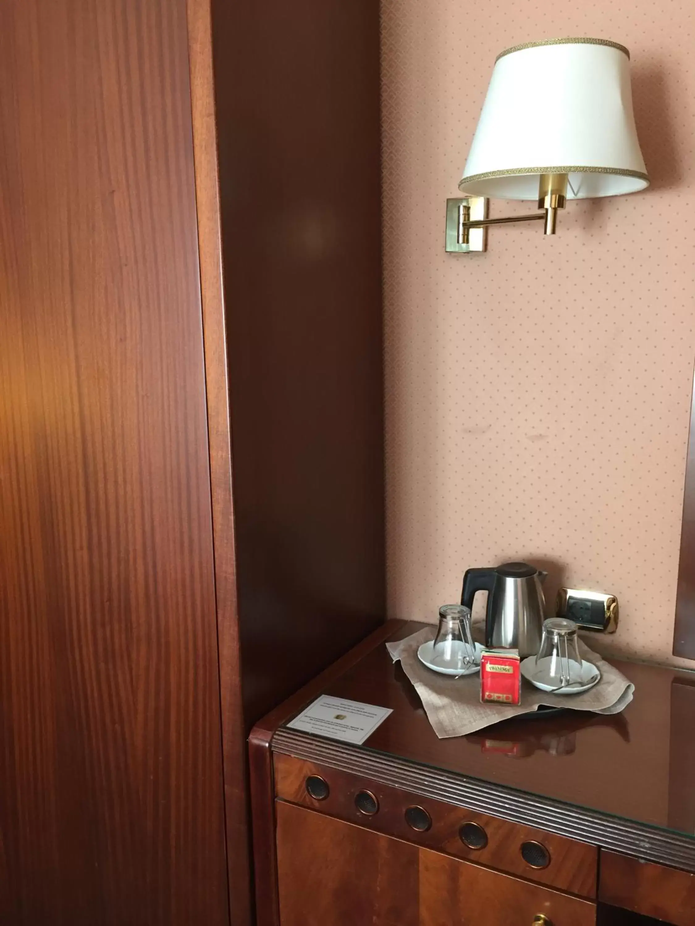 Coffee/tea facilities in Hotel Bristol