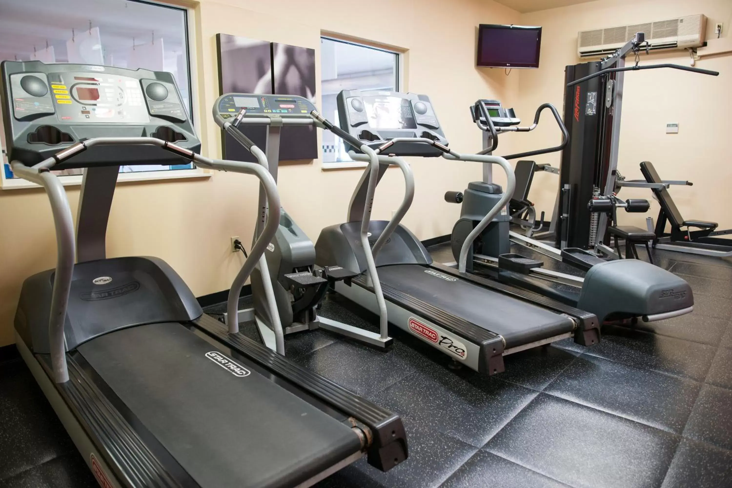 Fitness centre/facilities, Fitness Center/Facilities in Country Inn & Suites by Radisson, Effingham, IL