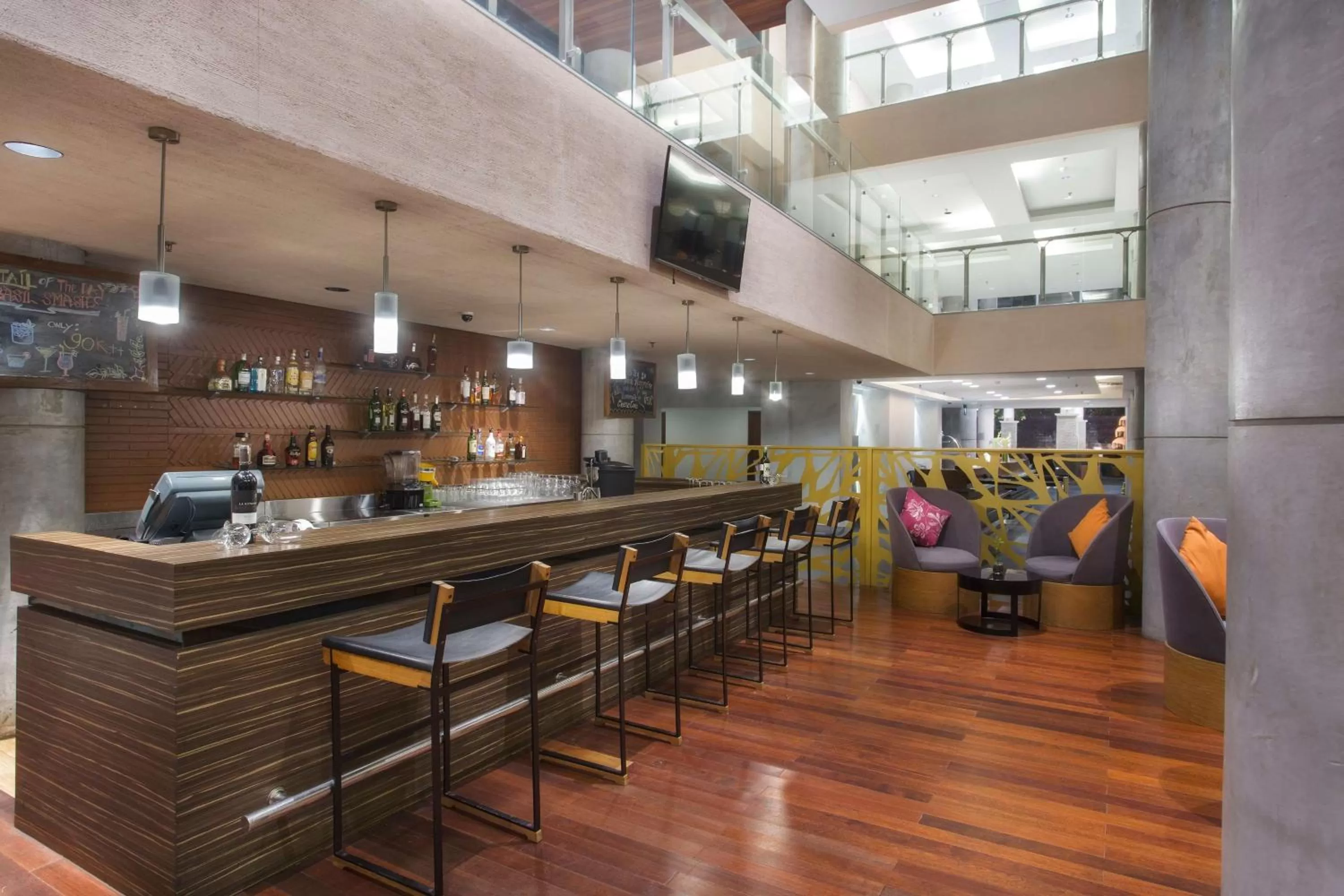 Lounge or bar in Hilton Garden Inn Bali Ngurah Rai Airport