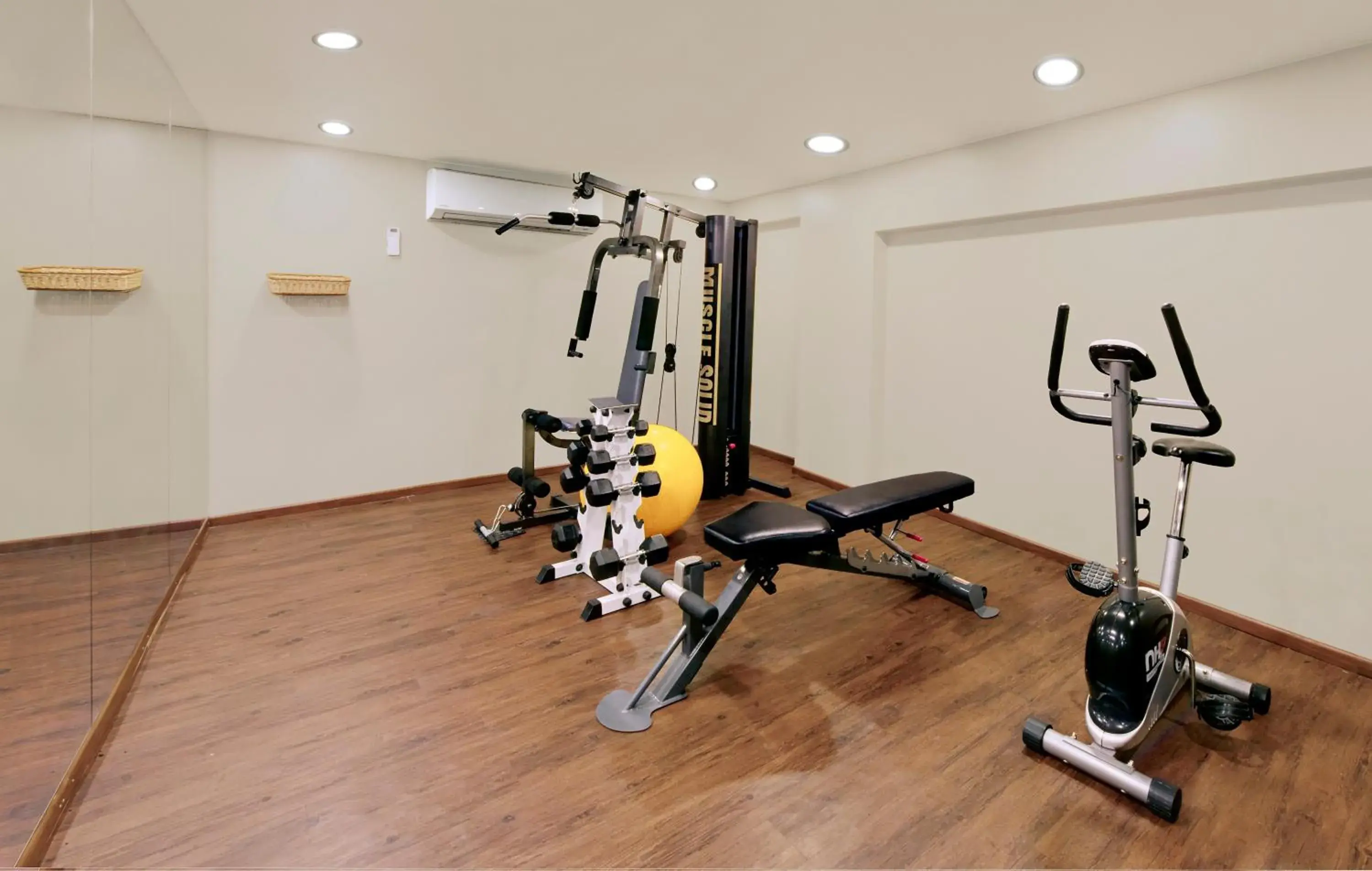 Fitness centre/facilities in Central Beacon Hotel Fitness centre/facilities in Central Beacon Hotel