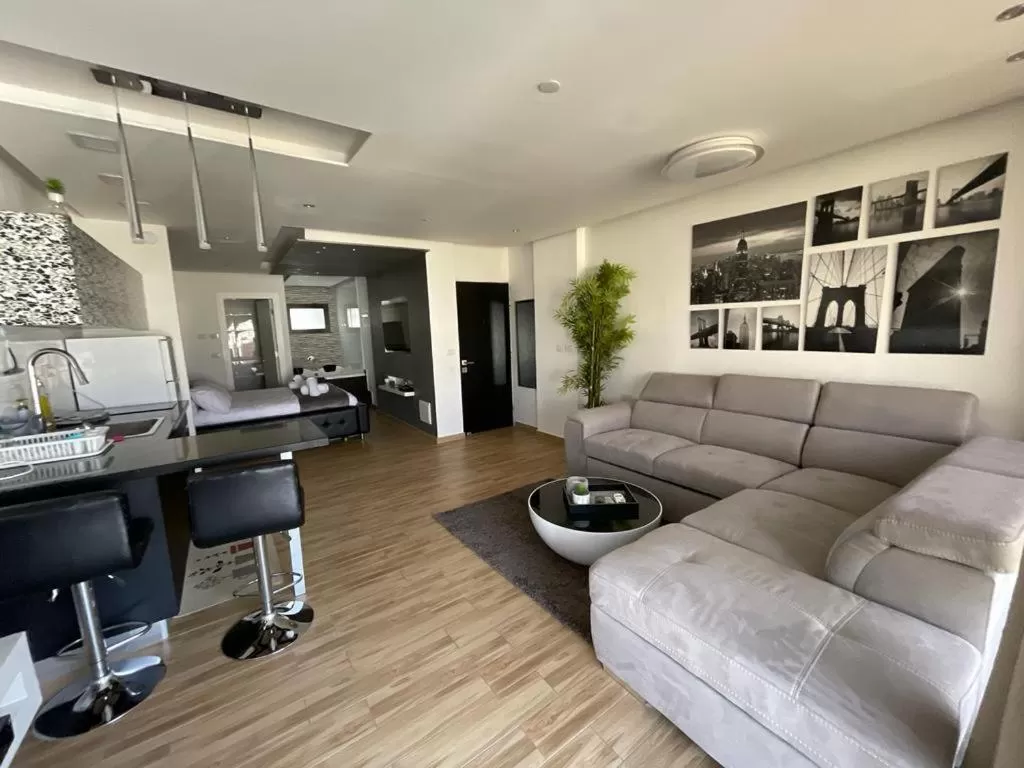 Seating Area in Lev Eilat Suites