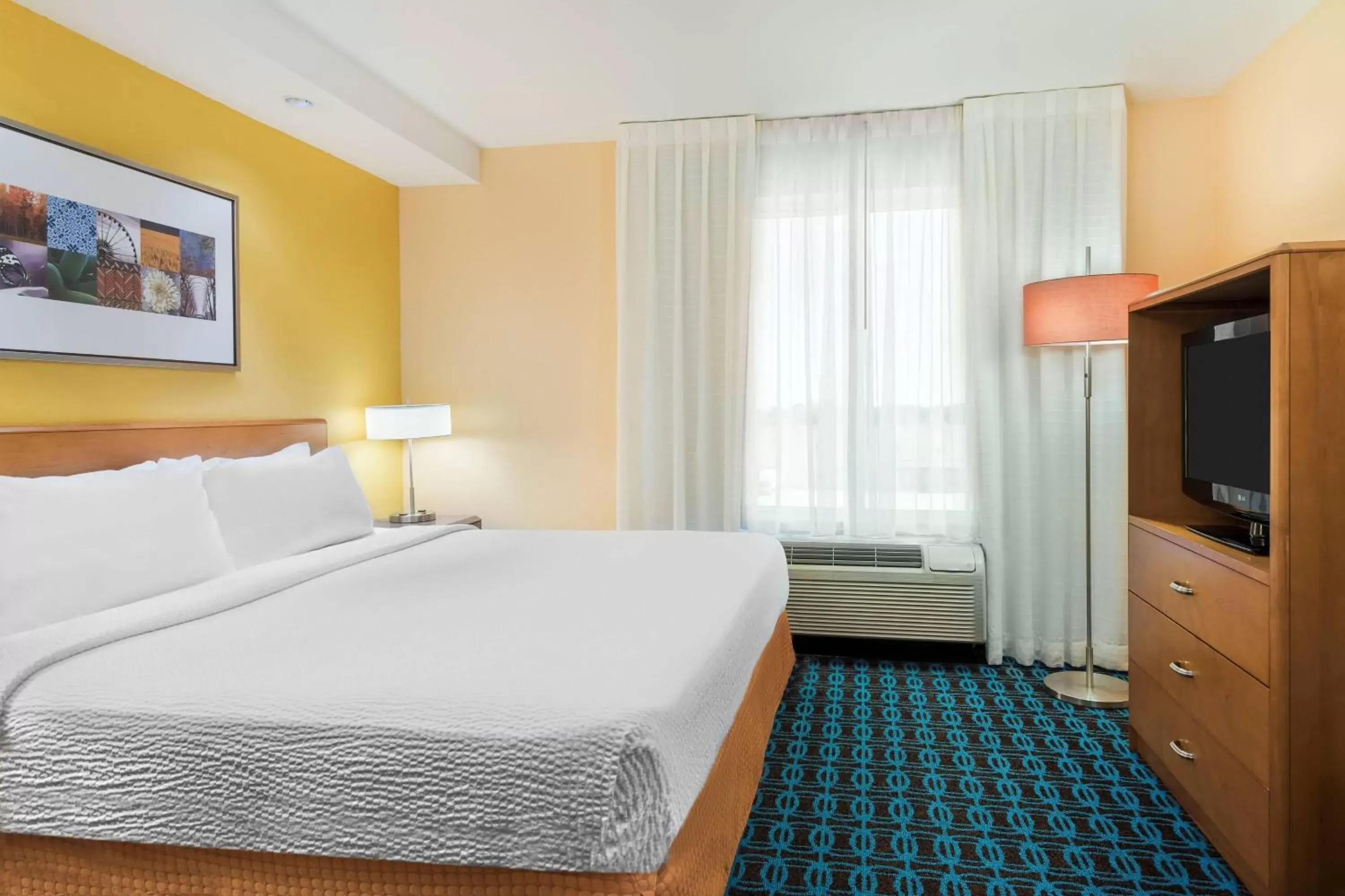 Bedroom, Bed in Fairfield Inn & Suites by Marriott Springdale