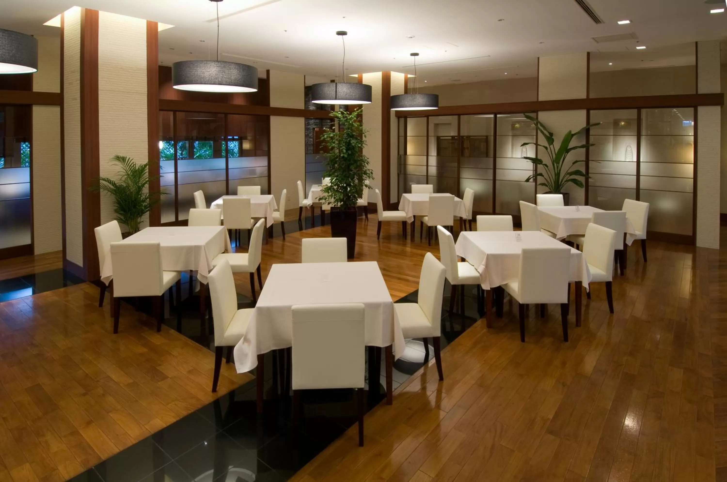Restaurant/places to eat in Mito Plaza Hotel