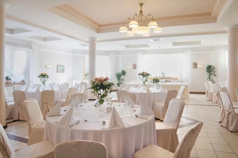 Restaurant/places to eat in Gościniec Na Rozdrożu