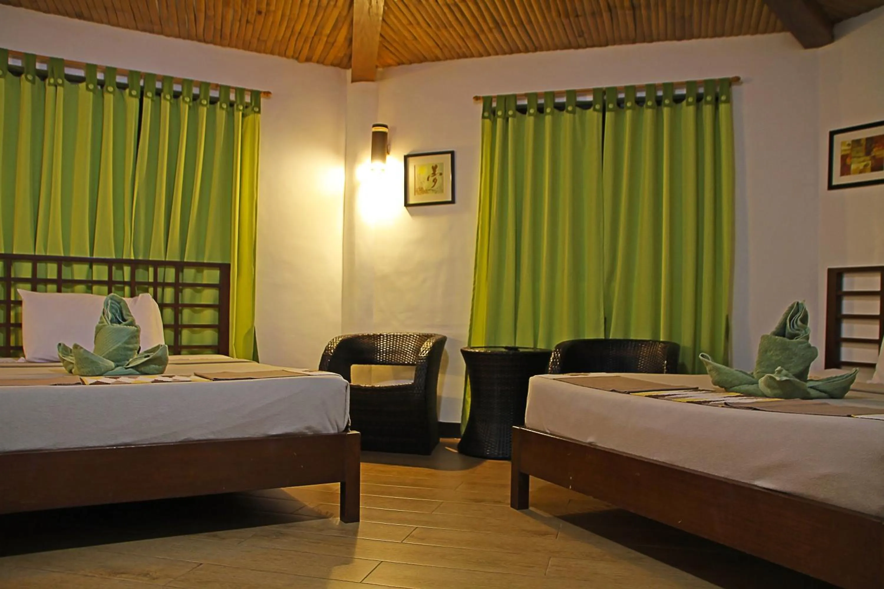 Photo of the whole room, Bed in Coron Hilltop View Resort