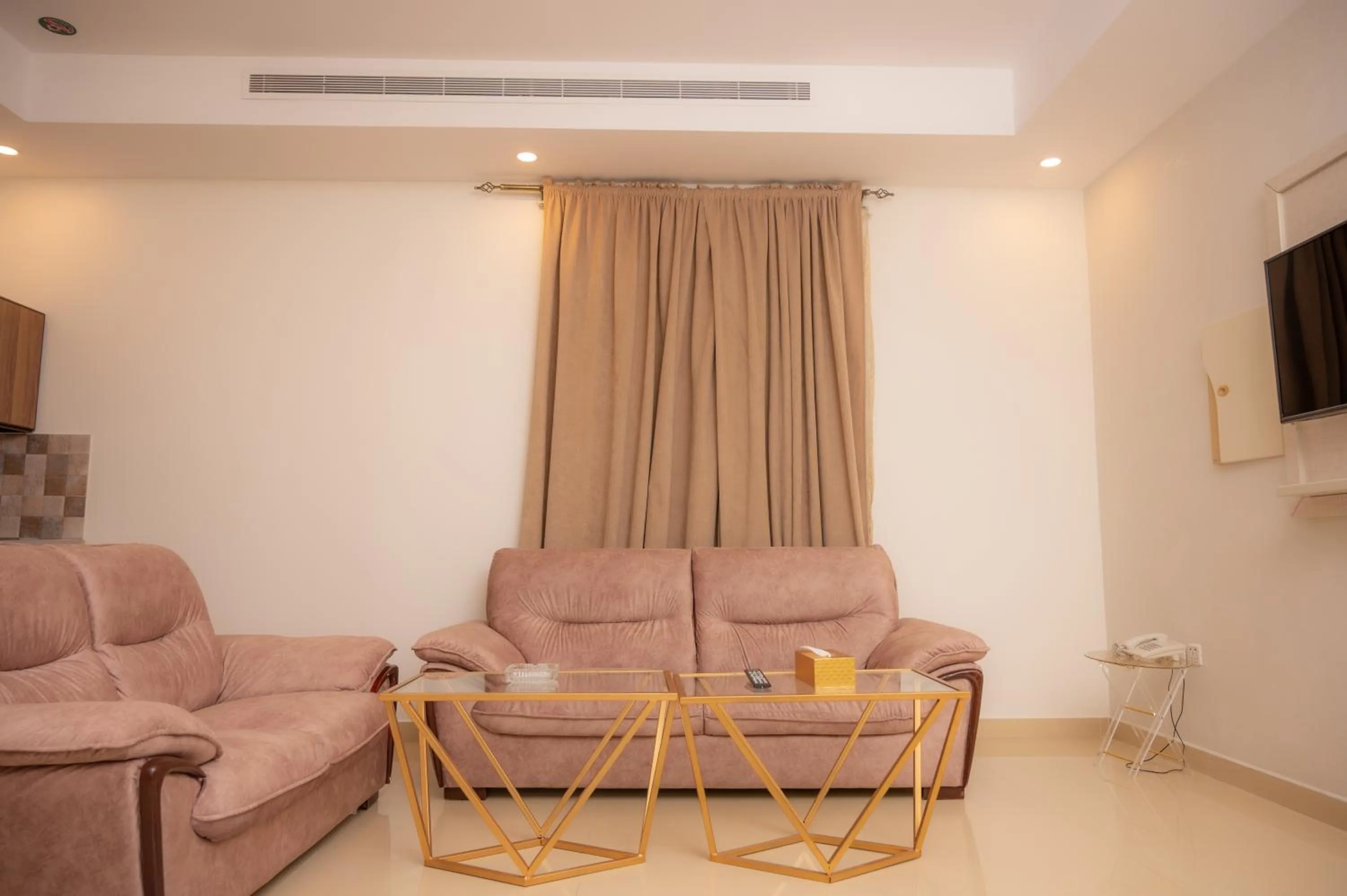 TV and multimedia in Areen Hotel فندق ارين