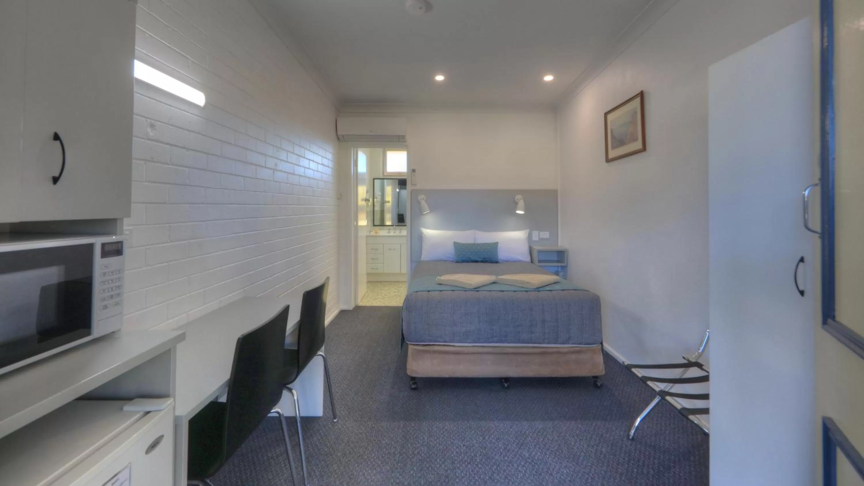 Photo of the whole room, Bed in Glen Innes Motel
