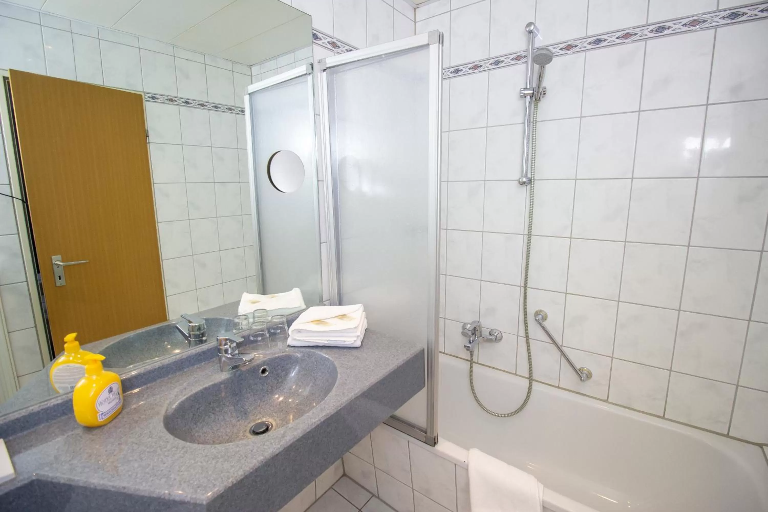 Bathroom in Hotel Heldt