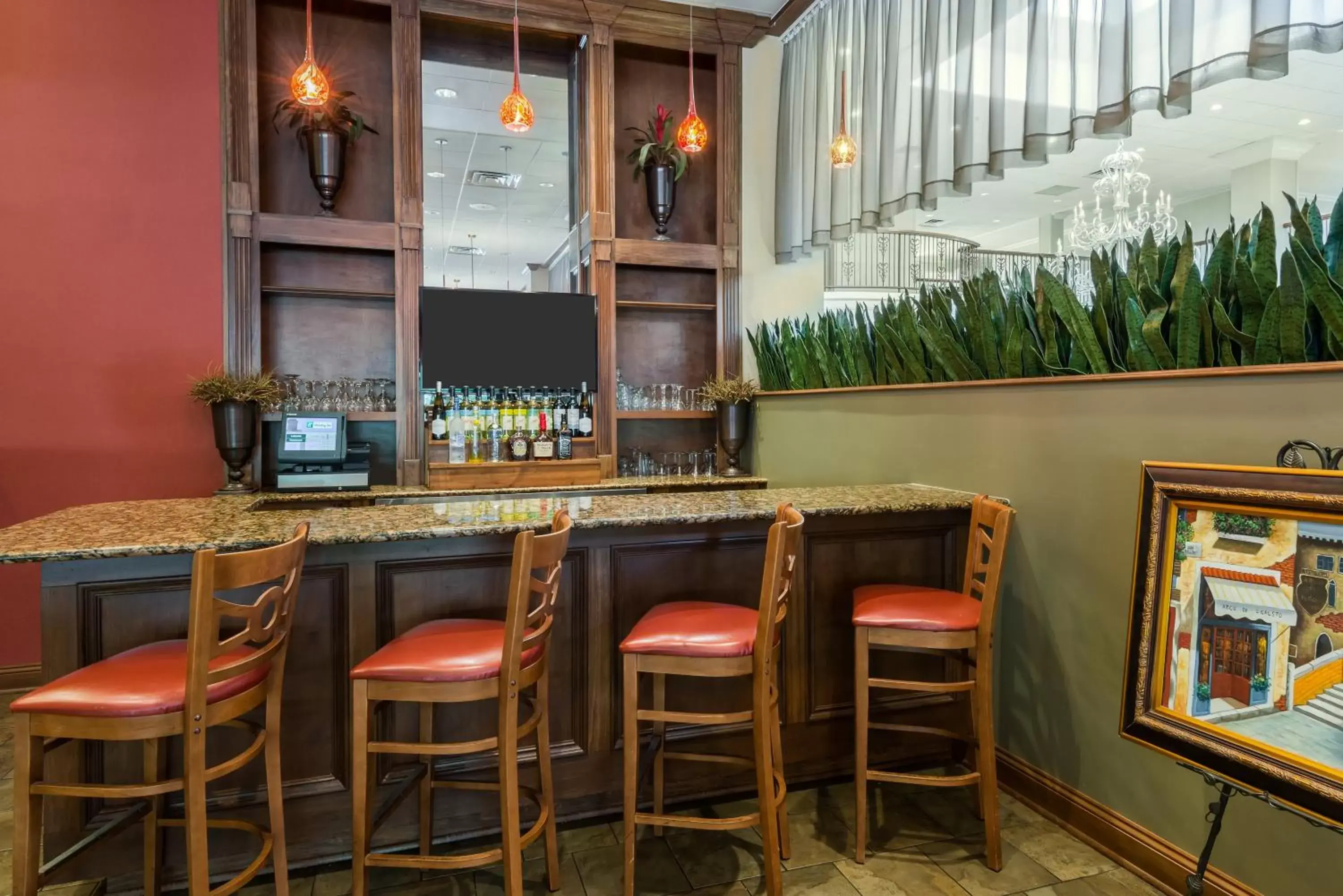 Lounge or bar in Holiday Inn Mobile Downtown Historic District by IHG Lounge or bar in Holiday Inn Mobile Downtown Historic District by IHG