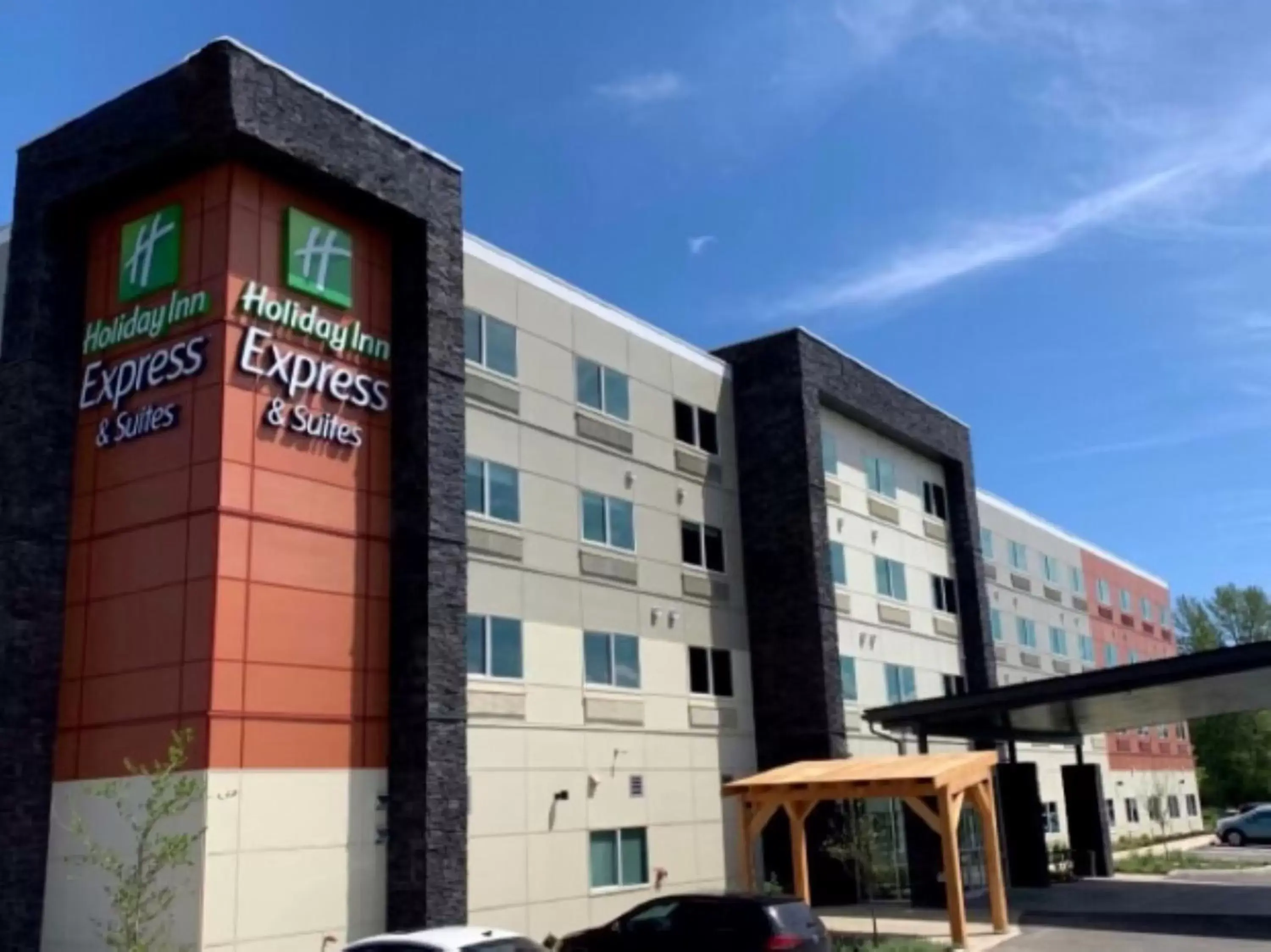 Property Building in Holiday Inn Express & Suites - Courtenay - Comox, an IHG Hotel