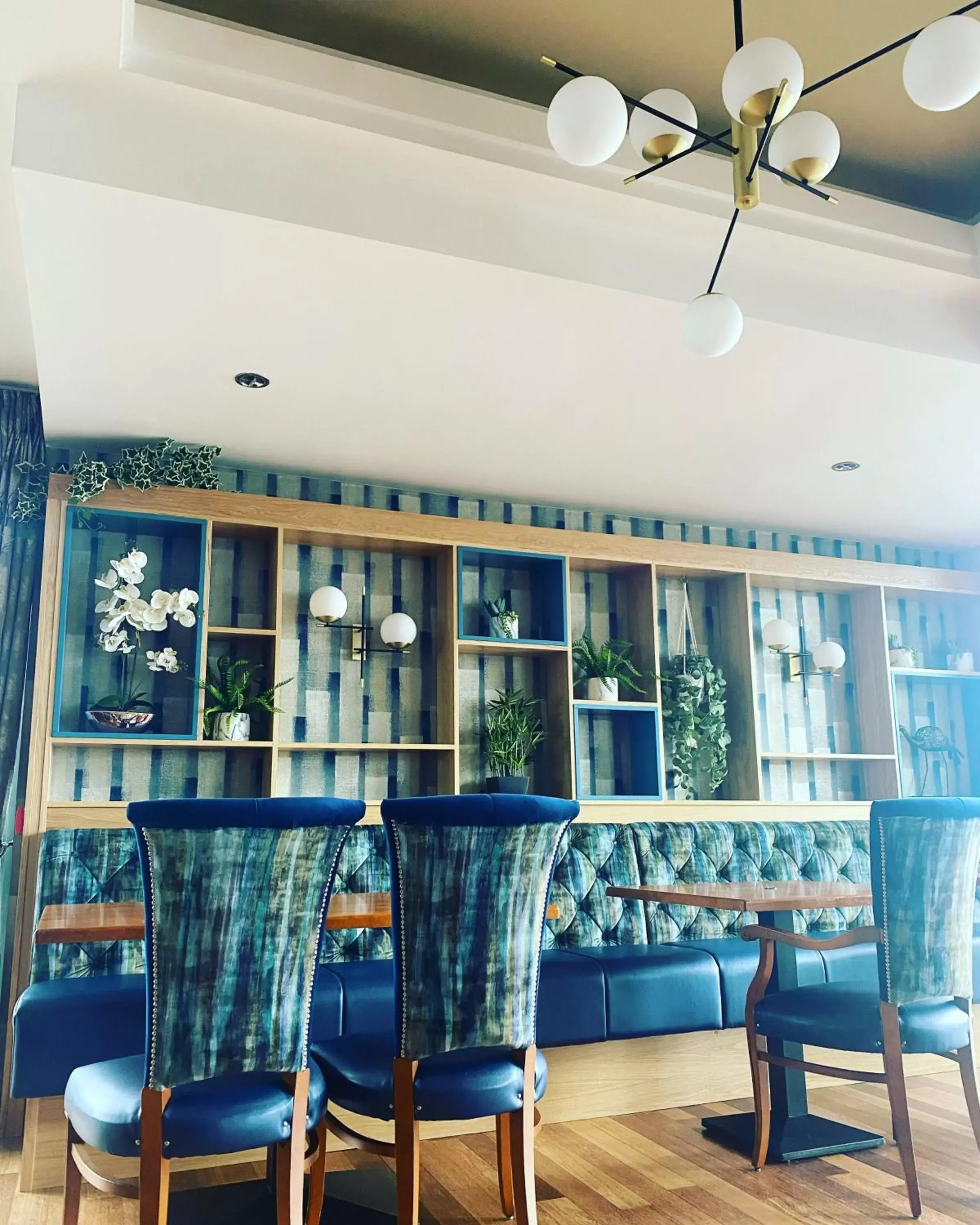 Restaurant/places to eat in Allingham Arms Hotel