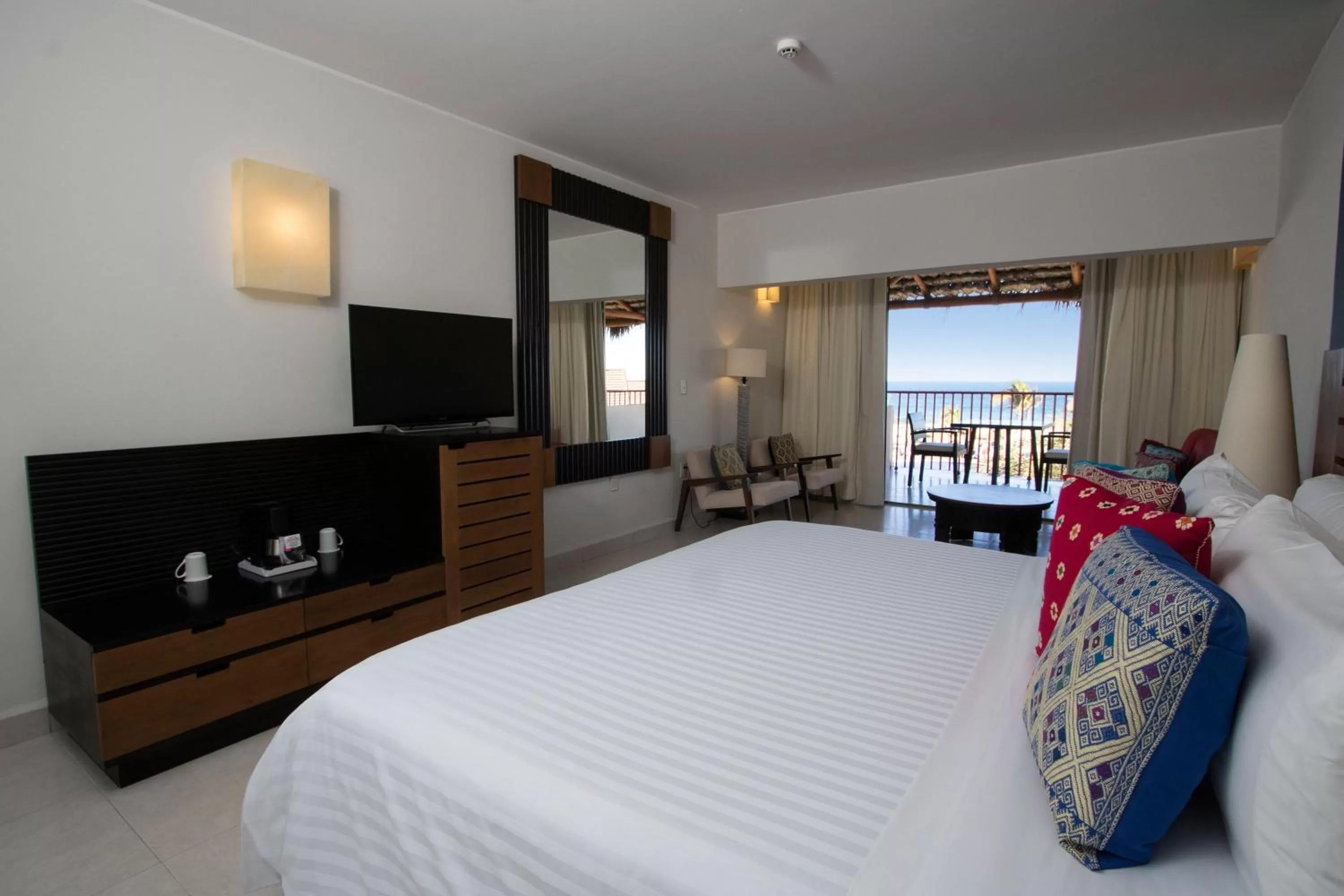 Bed in Grand Decameron Los Cabos, A Trademark All-Inclusive Resort