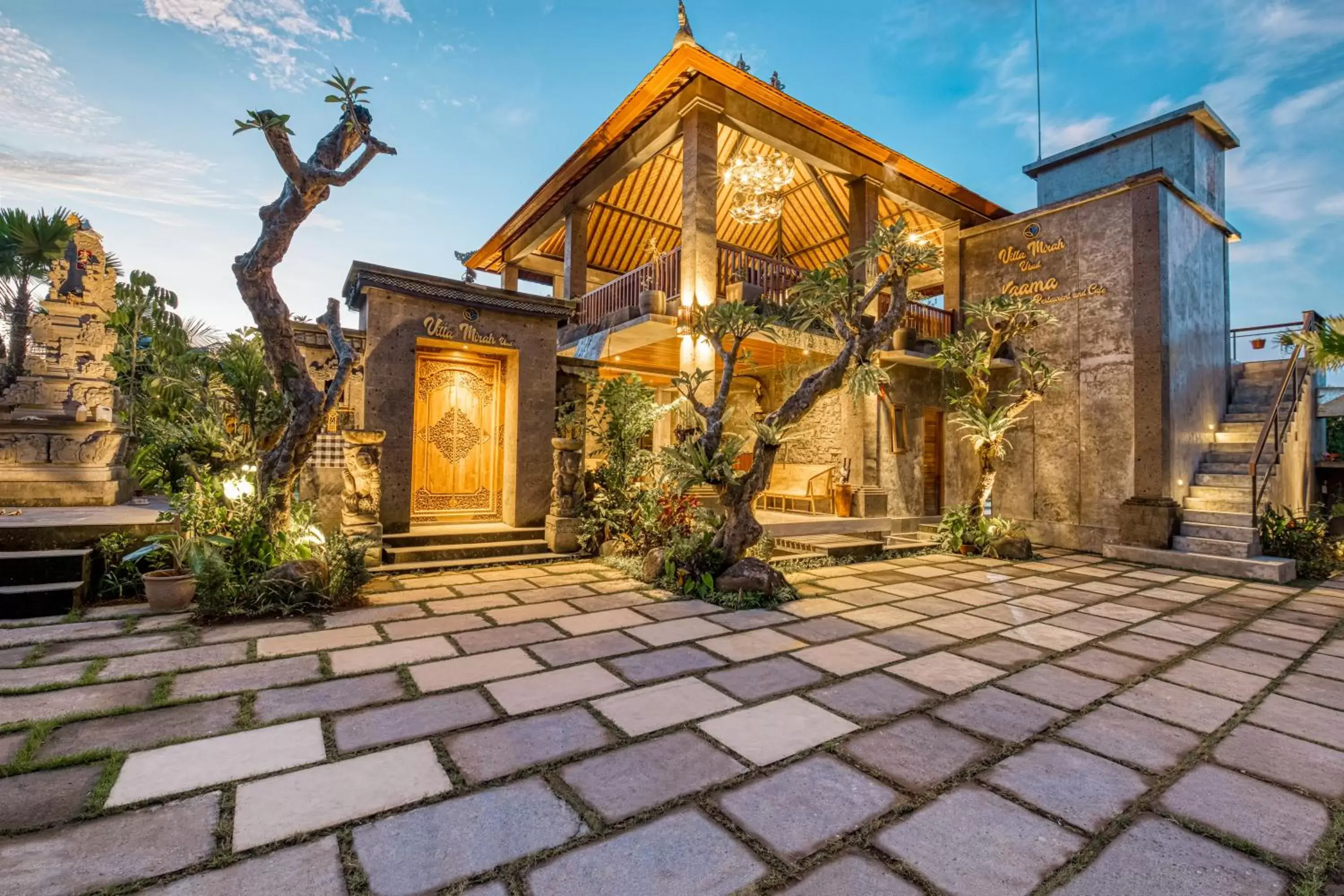 Facade/entrance in Villa Mirah Ubud Facade/entrance in Villa Mirah Ubud