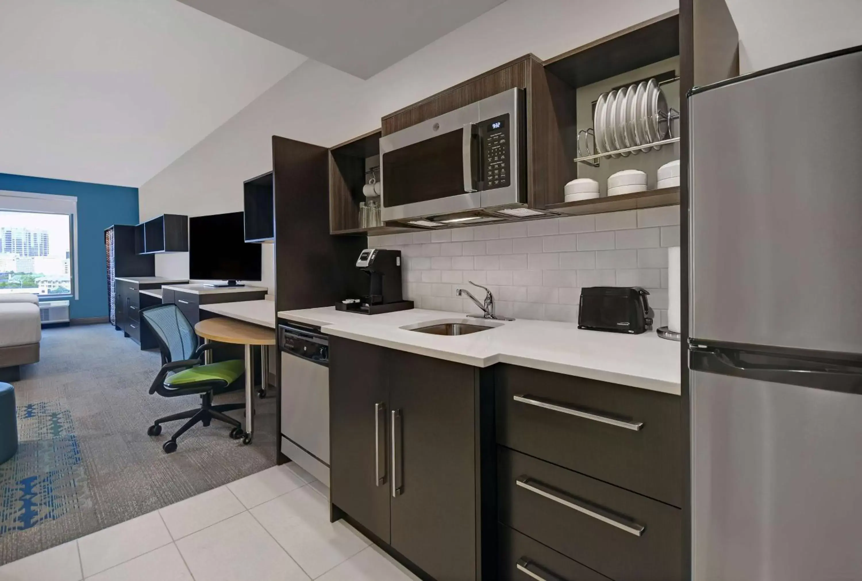 Bedroom, Kitchen/Kitchenette in Home2 Suites by Hilton Houston Medical Center, TX