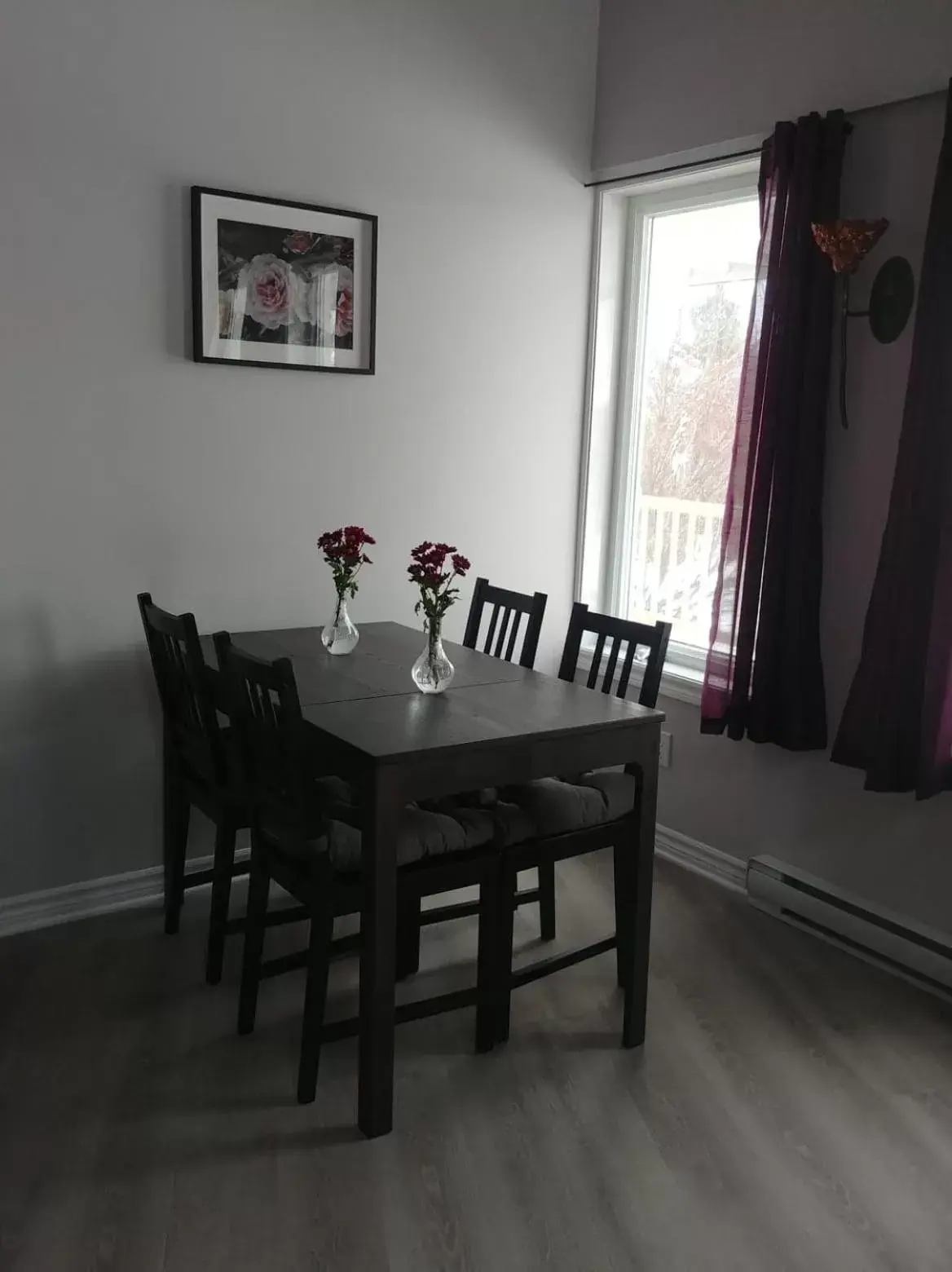 Dining Area in Dans Les Bras de Memphré