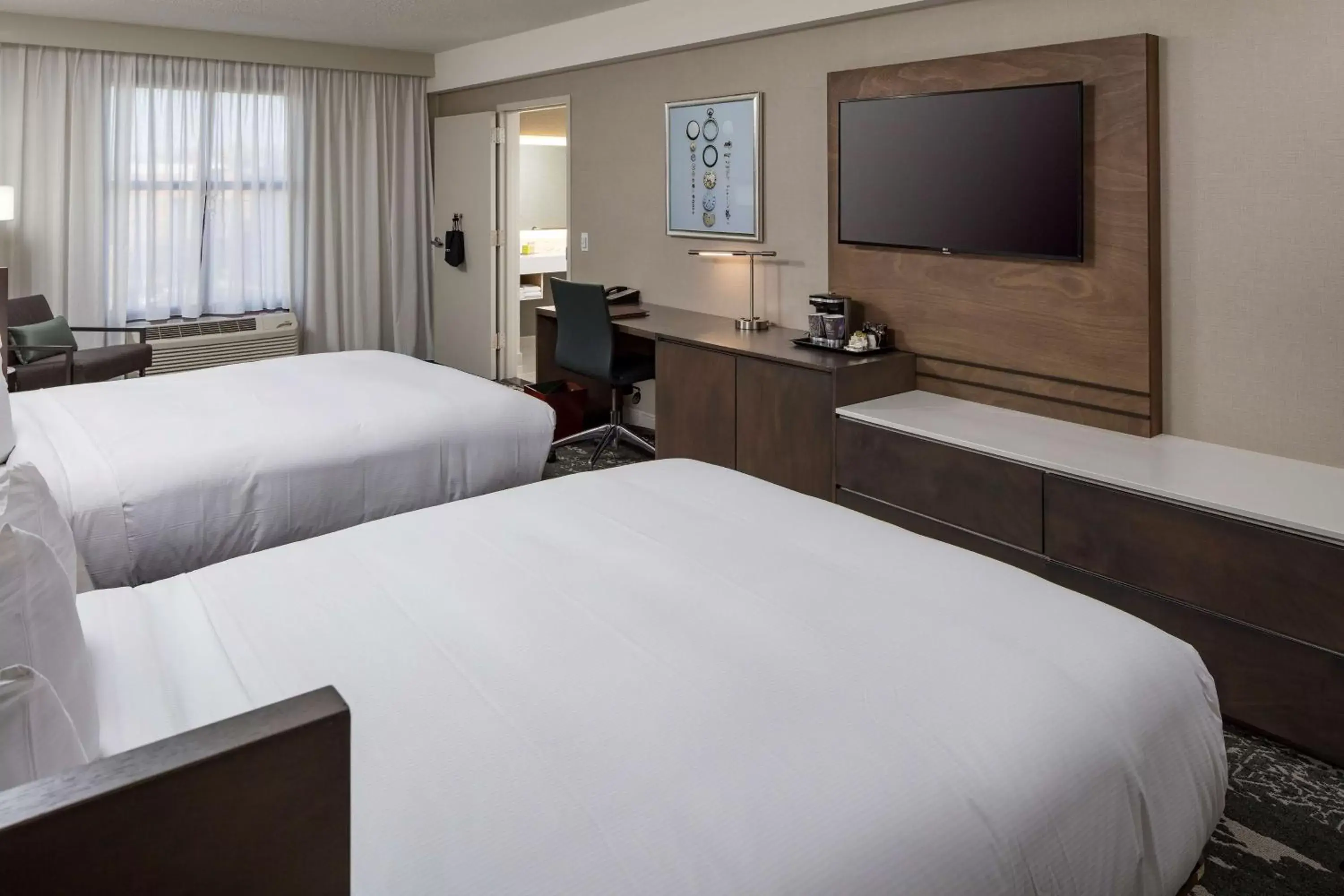 Bedroom, Bed in DoubleTree by Hilton Boston Logan Airport Chelsea