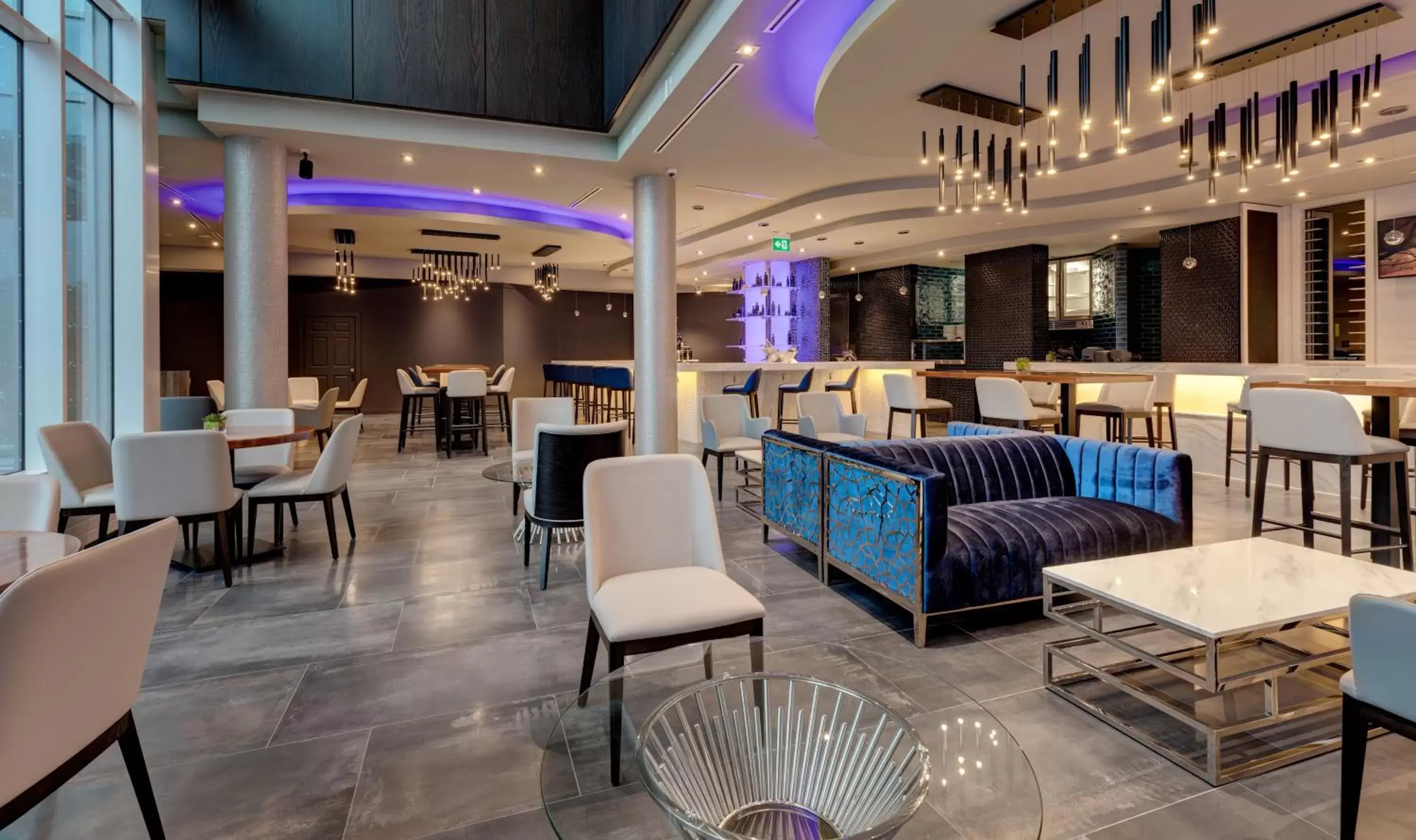 Lobby or reception, Lounge/Bar in Hotel X Toronto by Library Hotel Collection