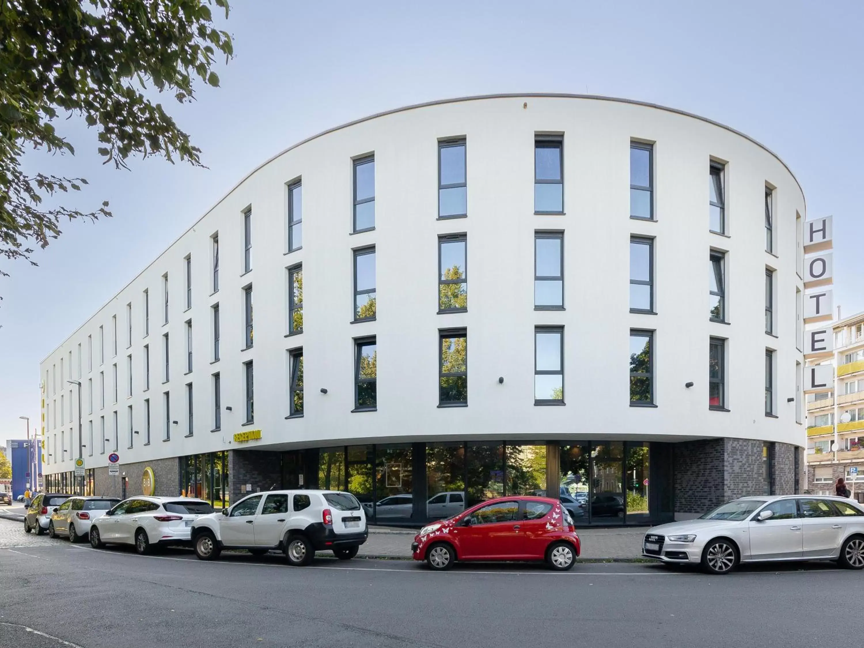 Property Building in B&B Hotel Wuppertal