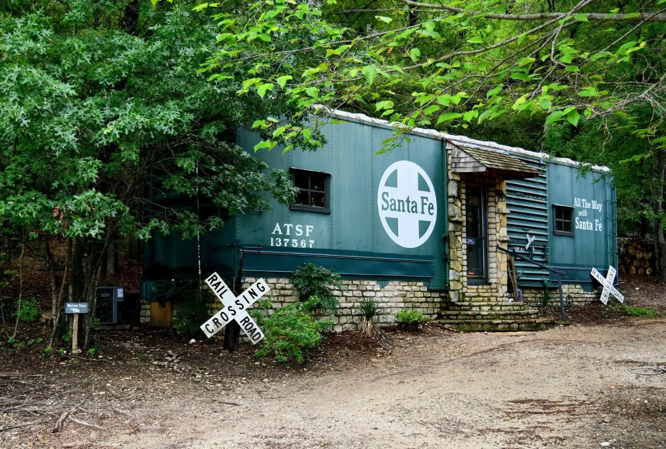 Property Building in Country Woods Inn