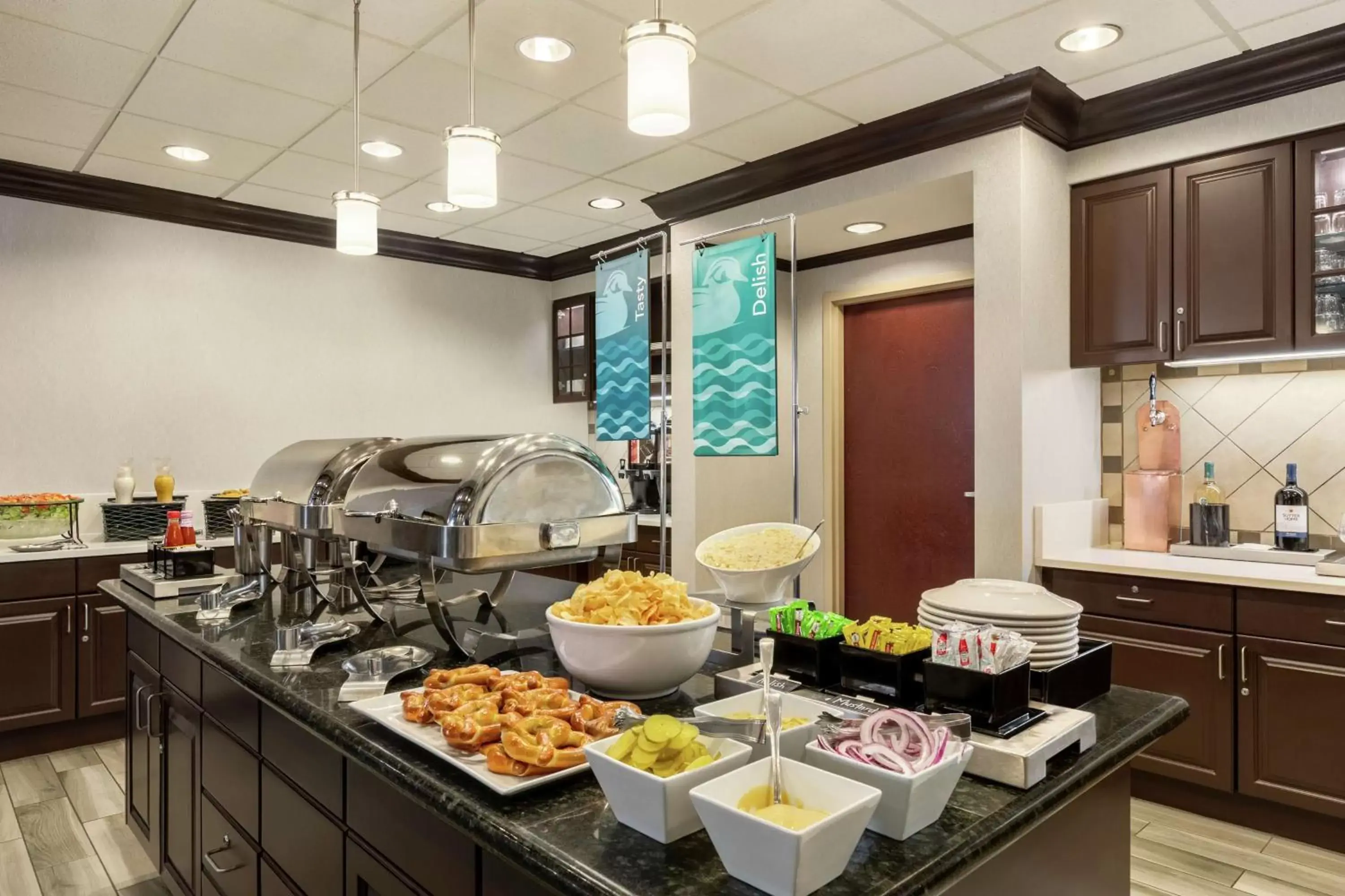 Breakfast in Homewood Suites by Hilton Macon-North