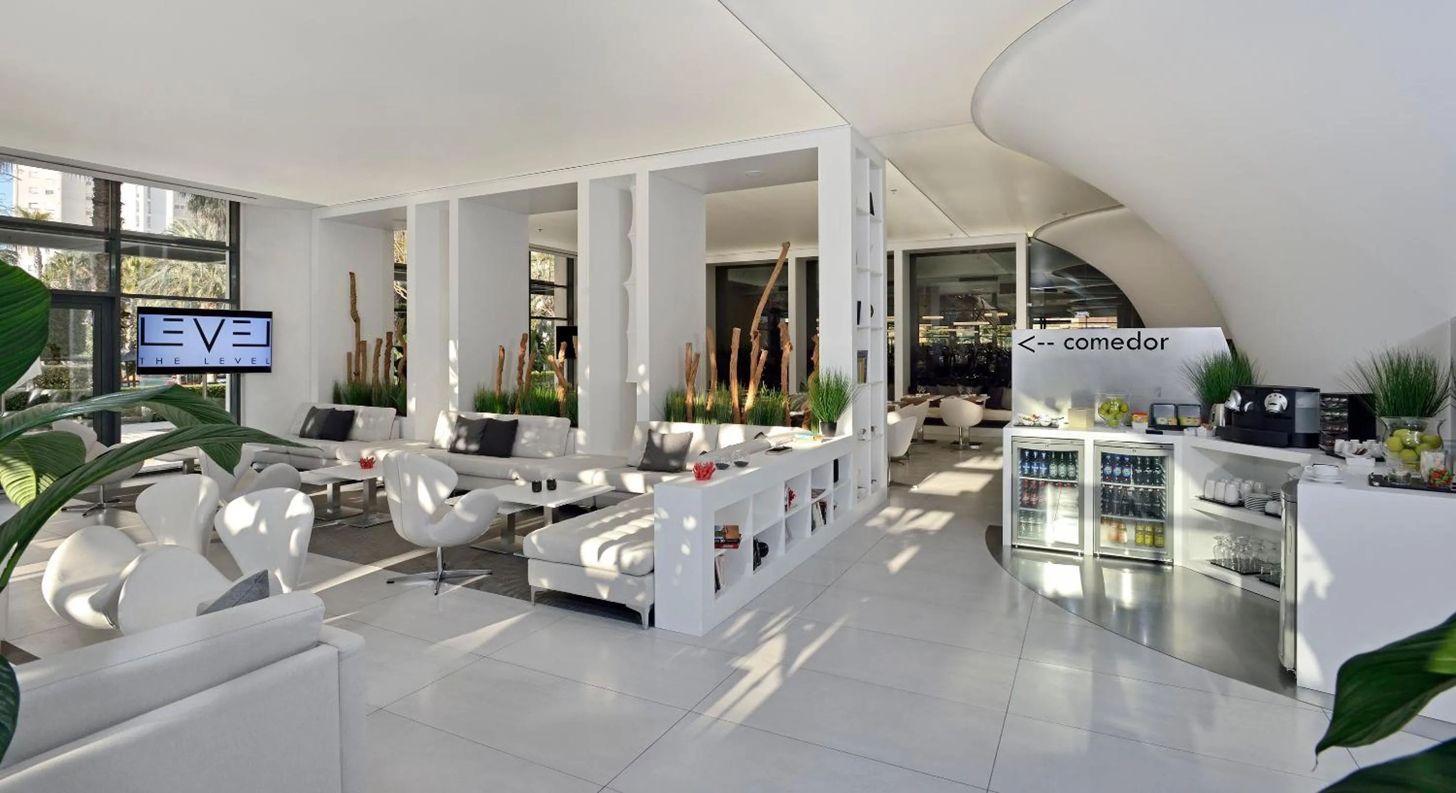 Area and facilities in Melia Benidorm