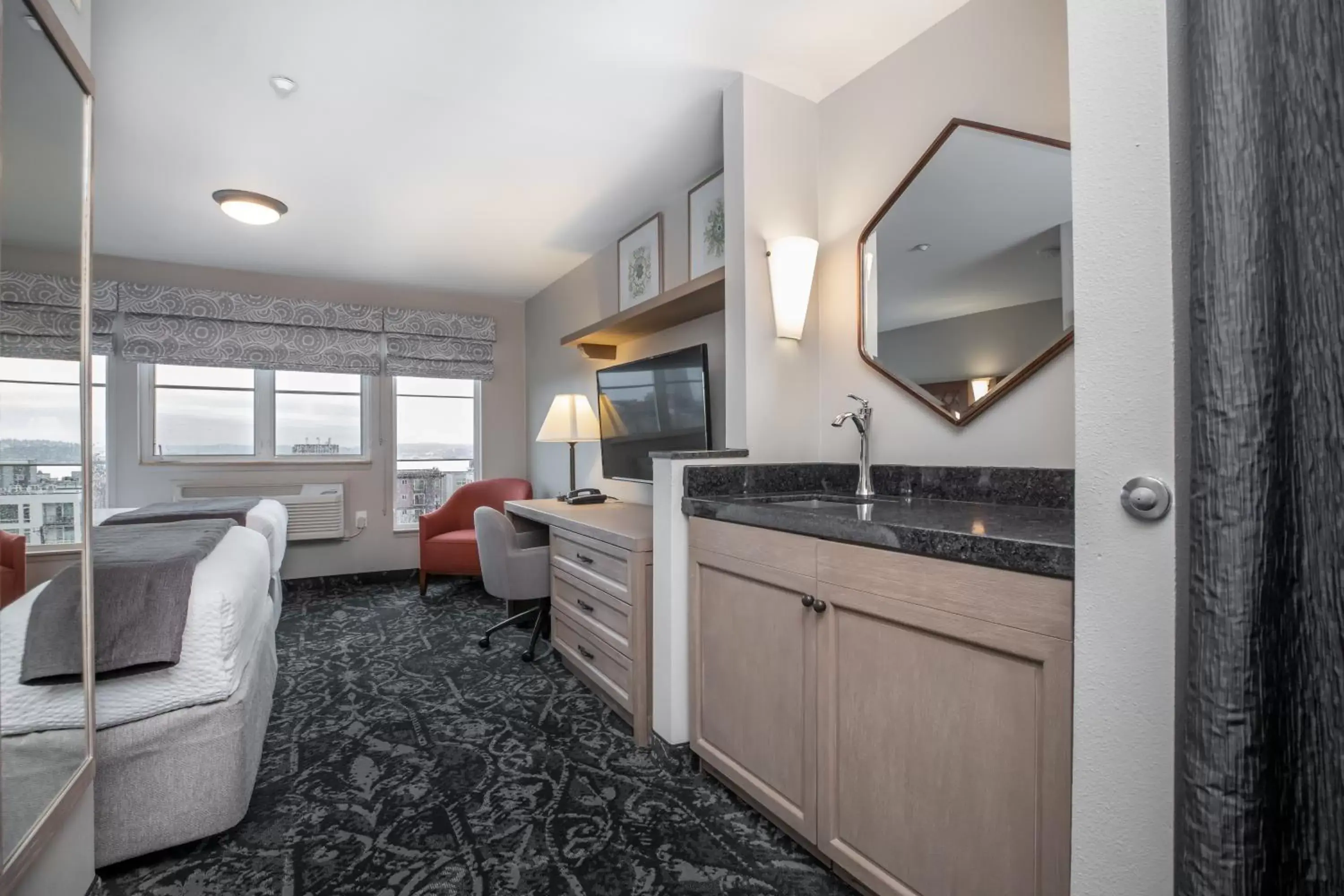 Kitchen or kitchenette in The Mediterranean Inn Kitchen or kitchenette in The Mediterranean Inn