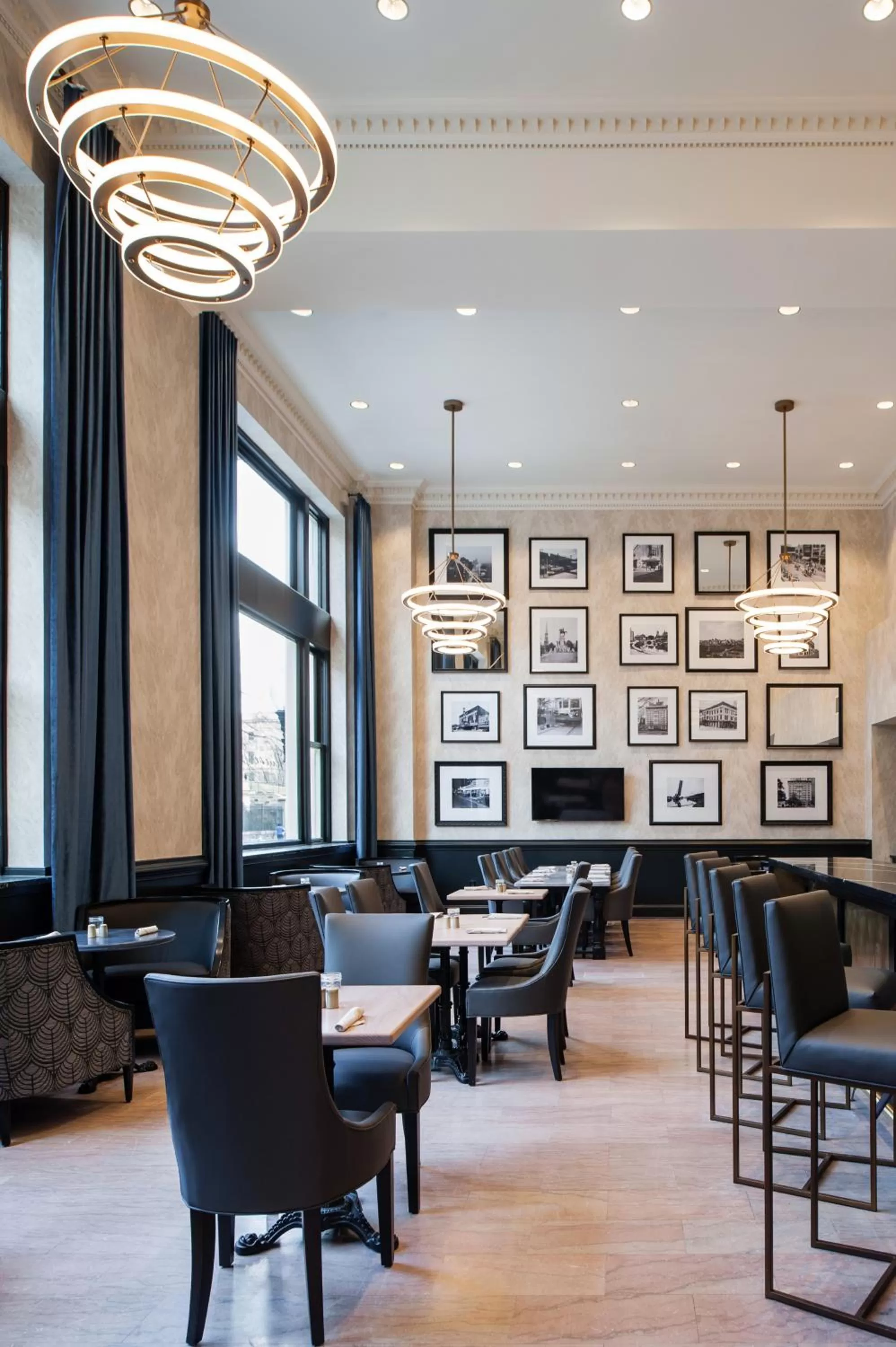 Restaurant/places to eat in The Commonwealth