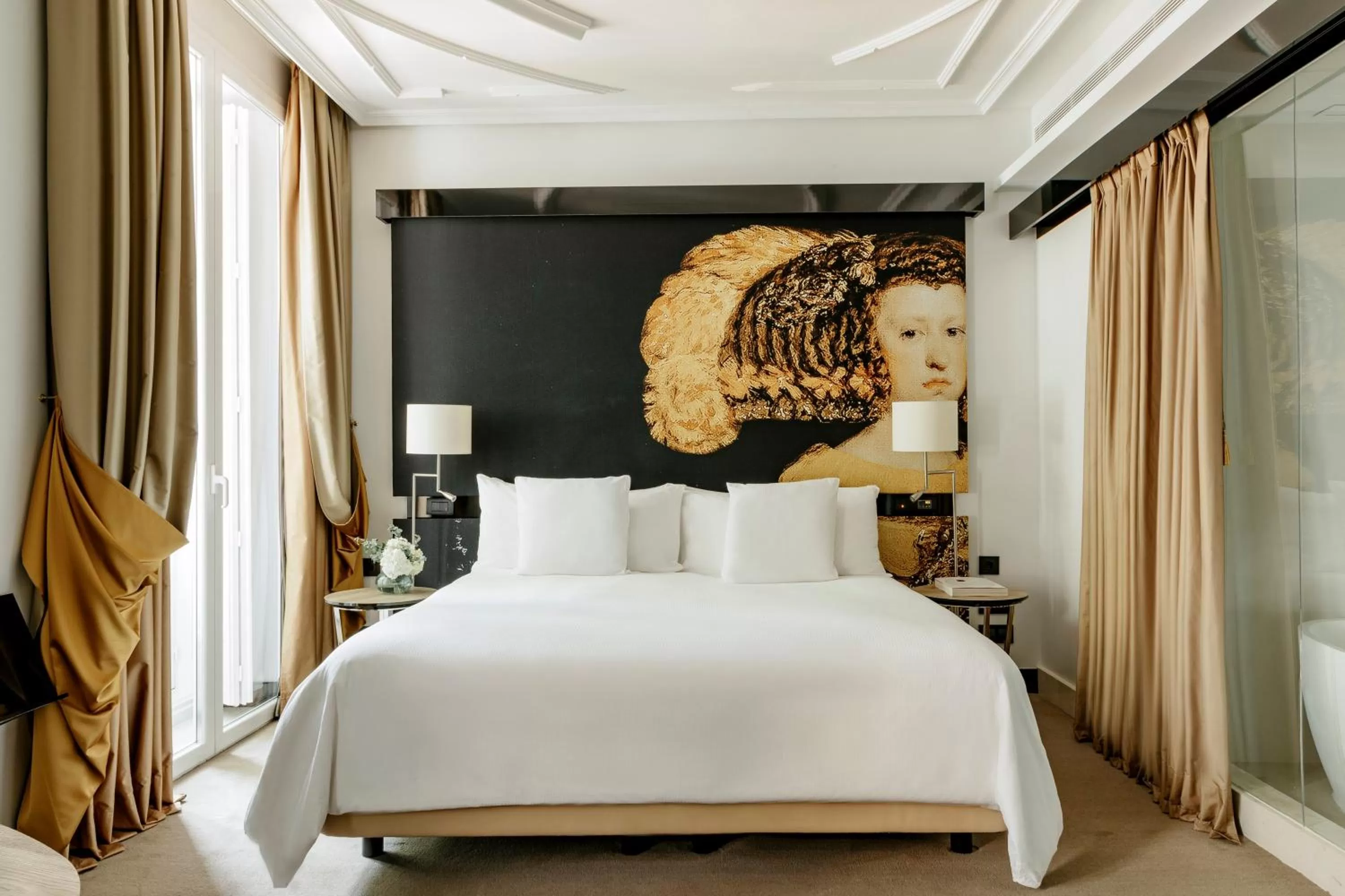 Bed in Palacio de los Duques Gran Meliá - The Leading Hotels of the World