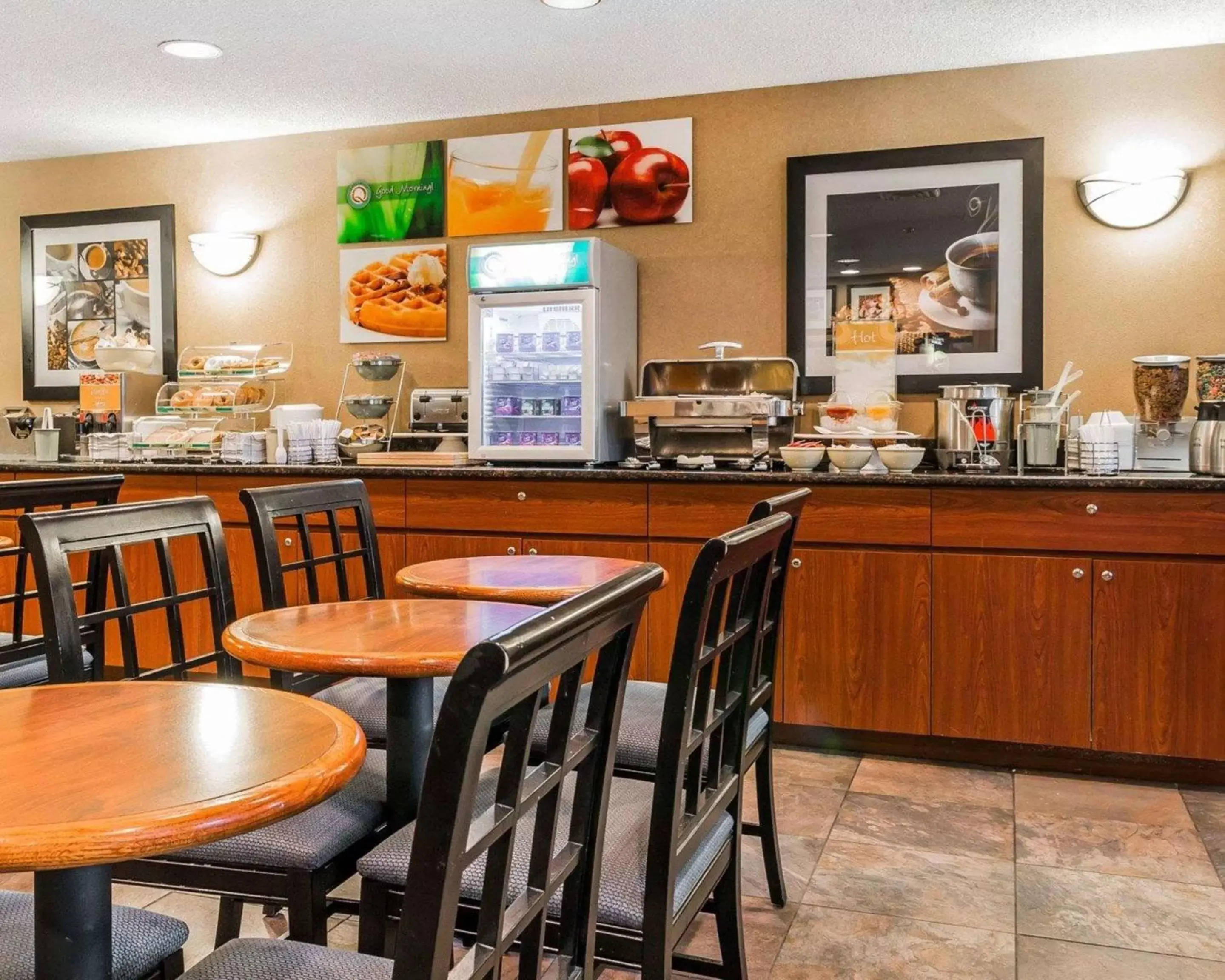Restaurant/Places to Eat in Quality Inn Auburn Hills