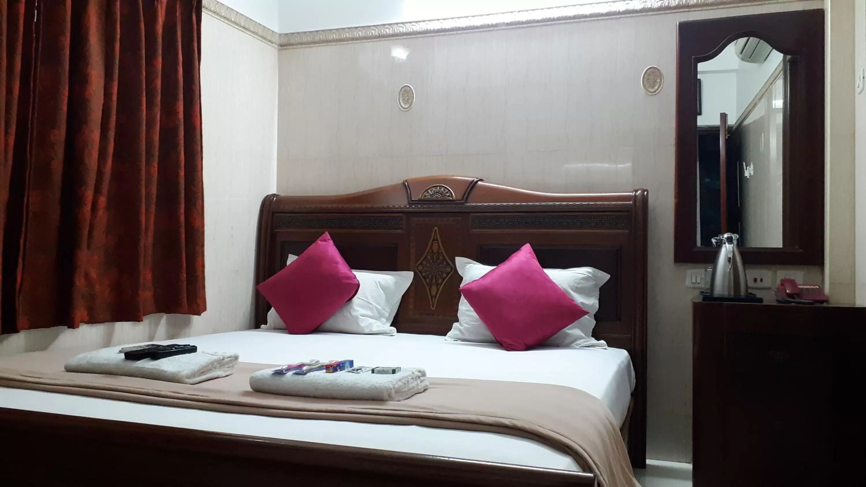 Bed in Grand View Residency Chennai