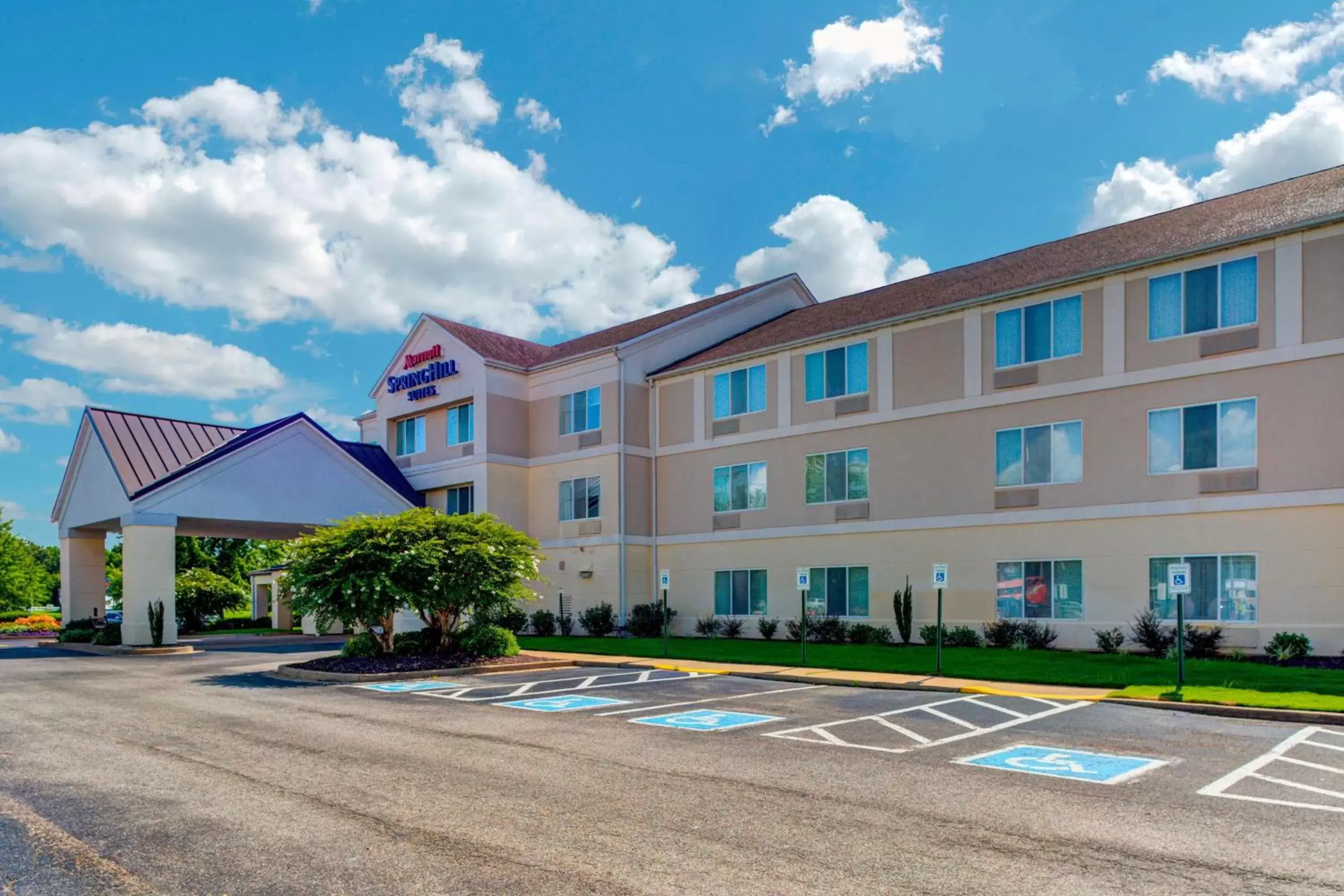 Property Building in SpringHill Suites by Marriott Memphis East Galleria