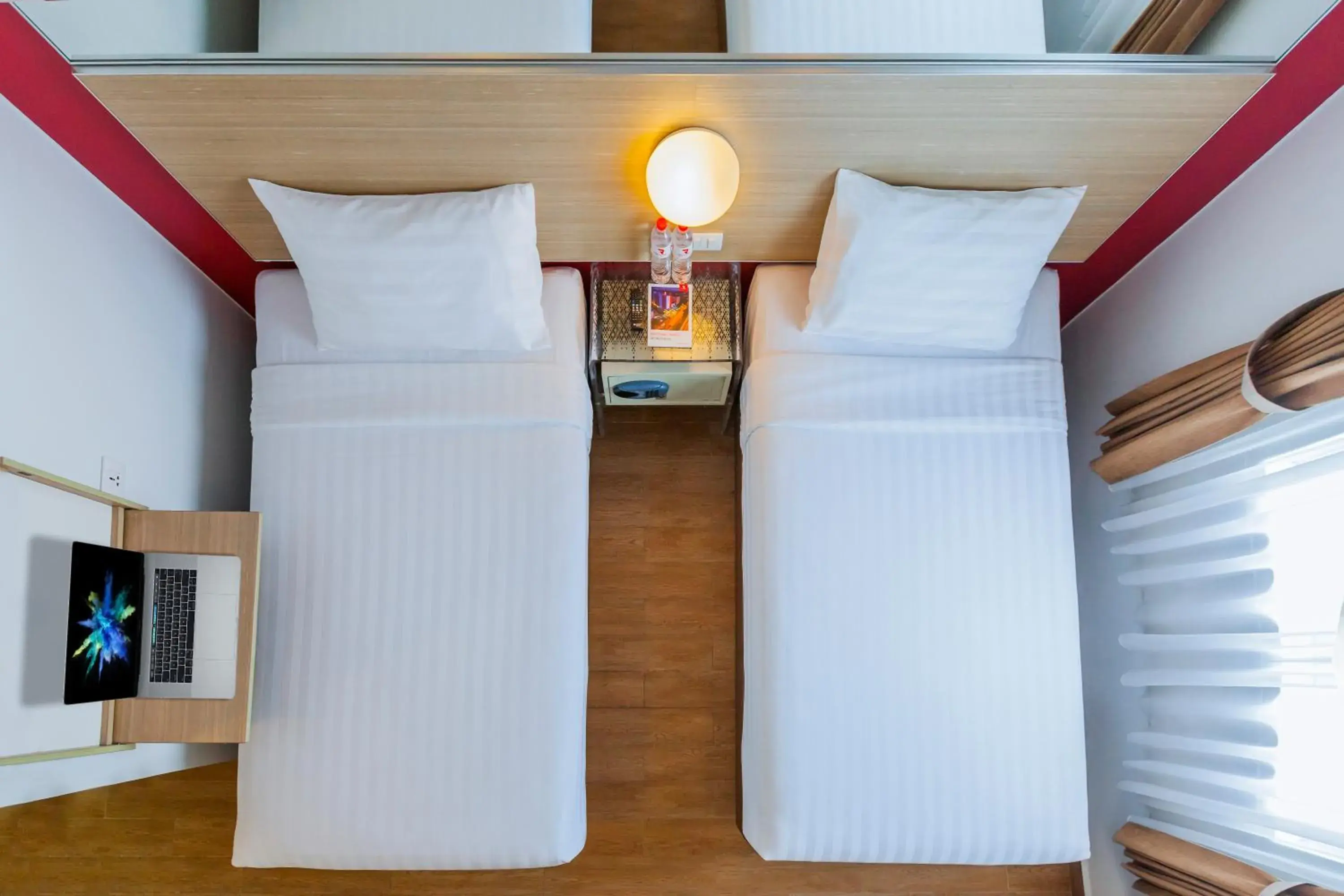 Bedroom, Bed in Monoloog Hotel Makassar
