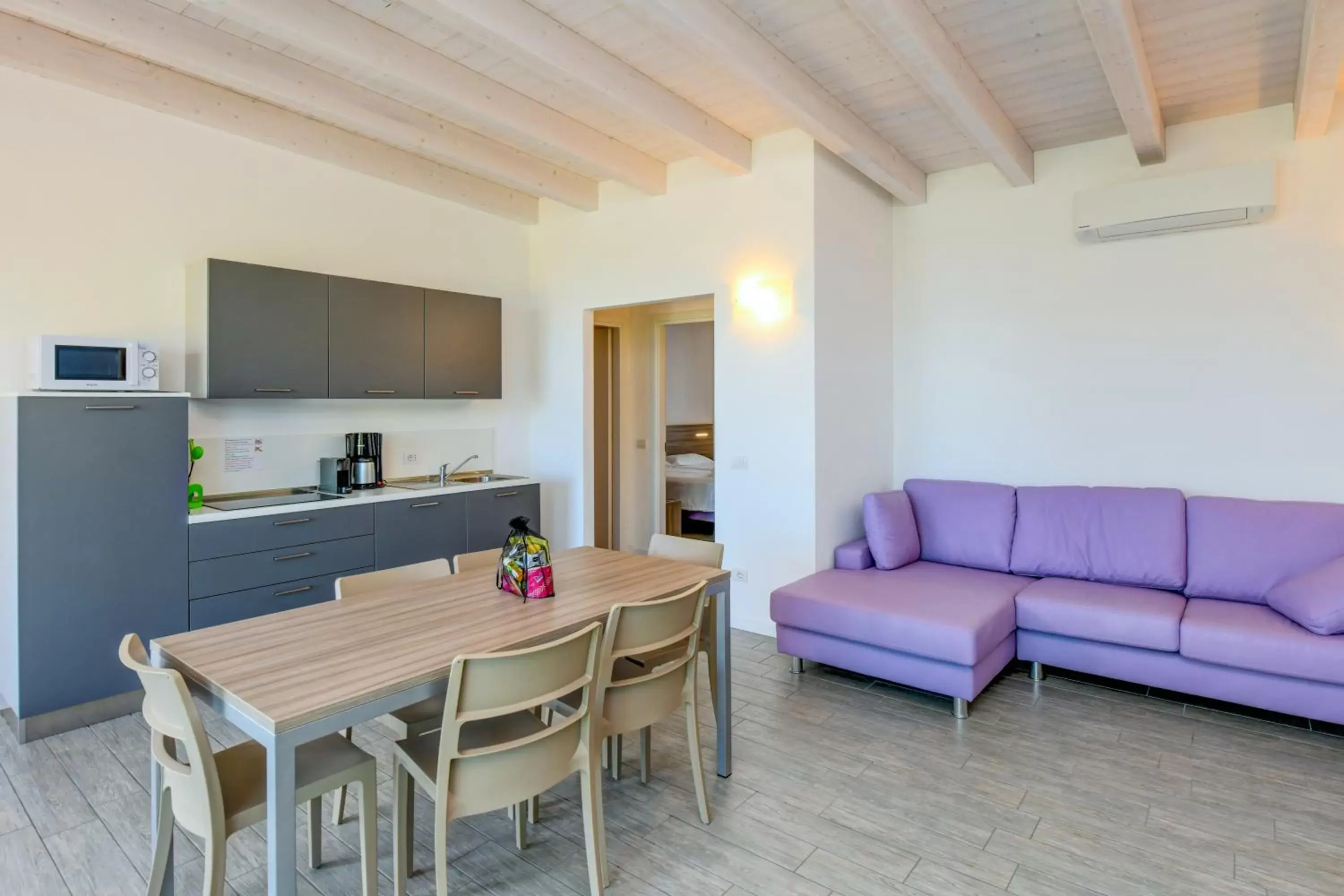 Kitchen or kitchenette, Dining Area in Relais Rosa Dei Venti -Ciao Vacanze-