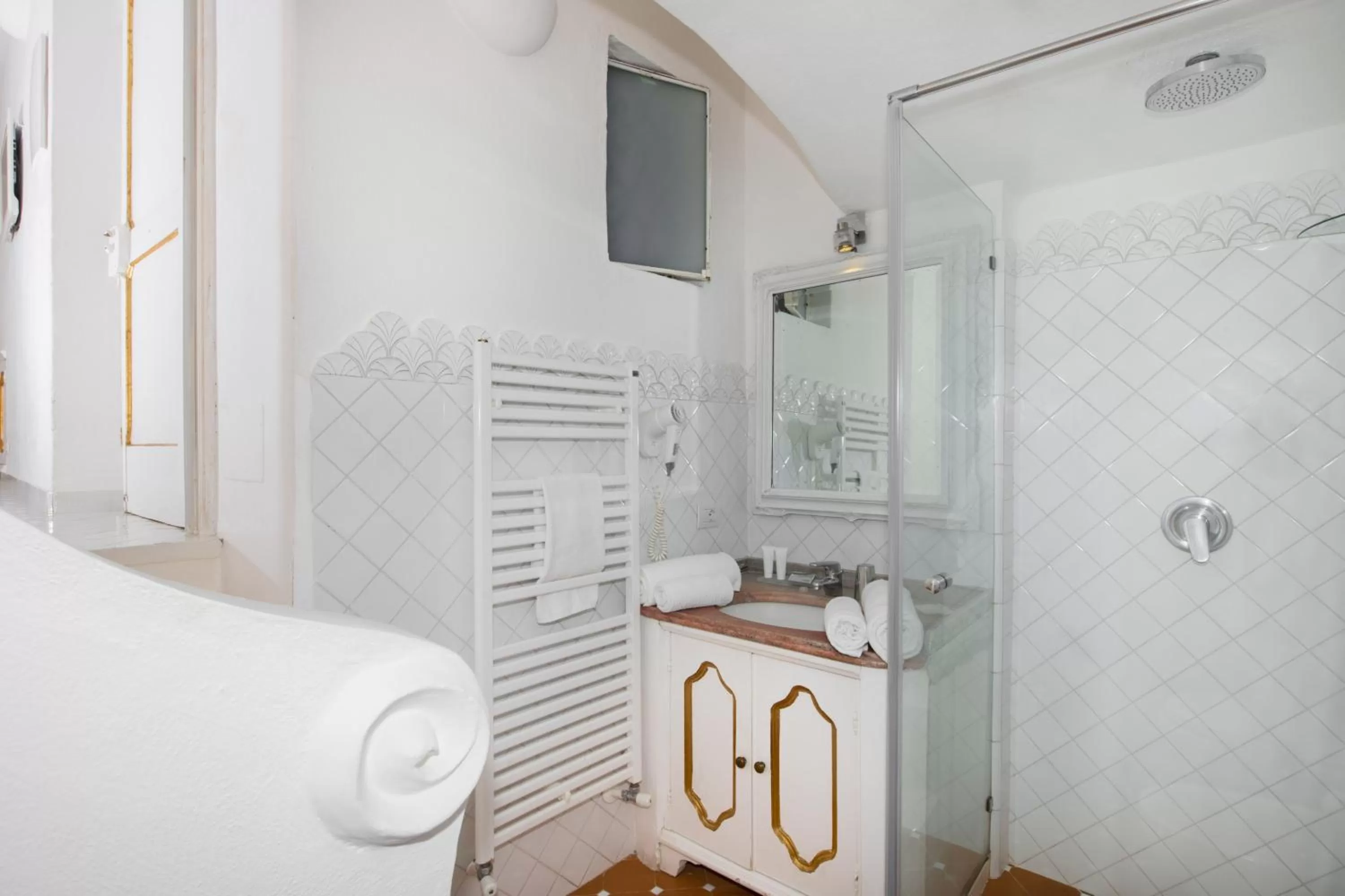 Bathroom in Villa Yiara