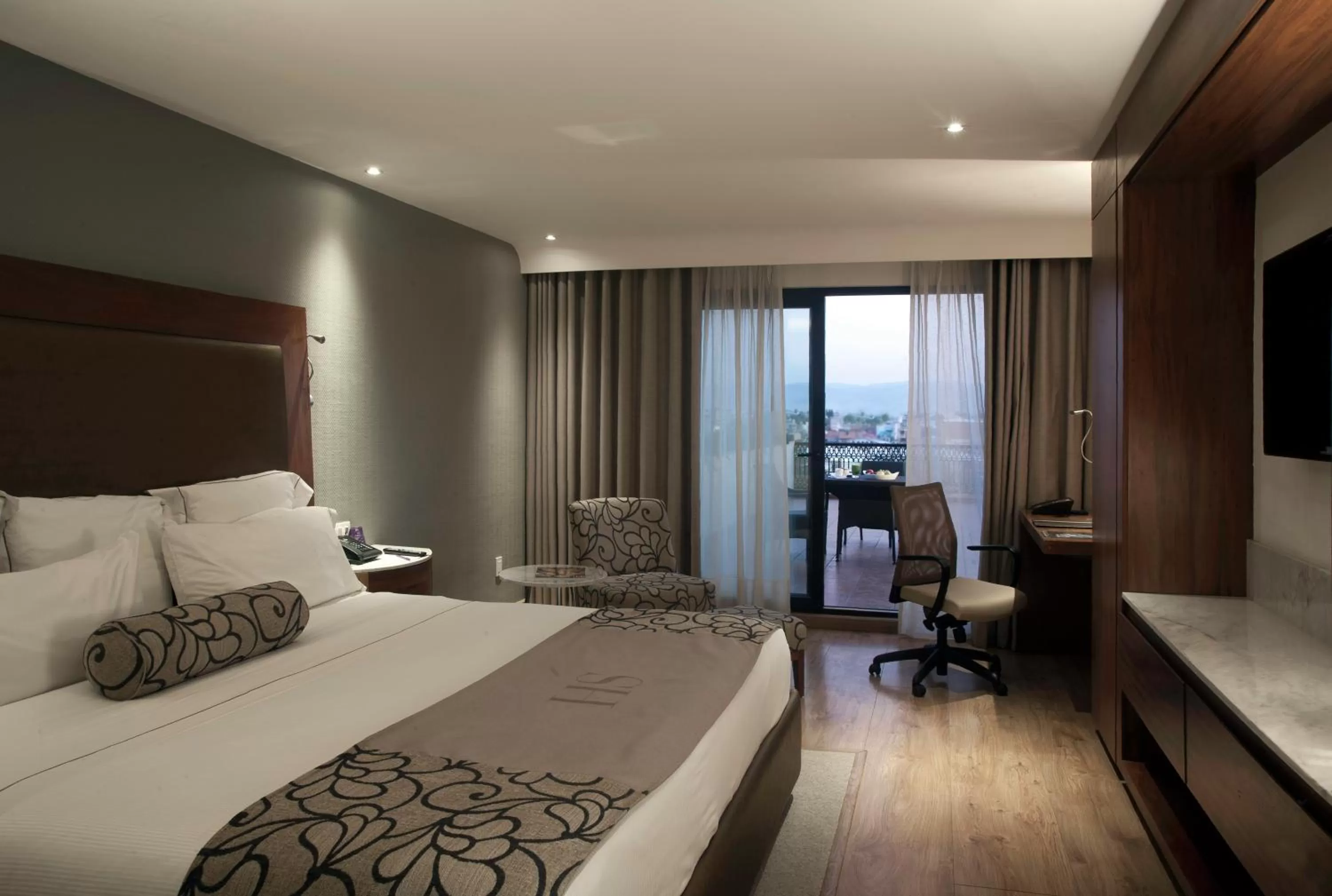 Photo of the whole room, Bed in HS HOTSSON Hotel Leon