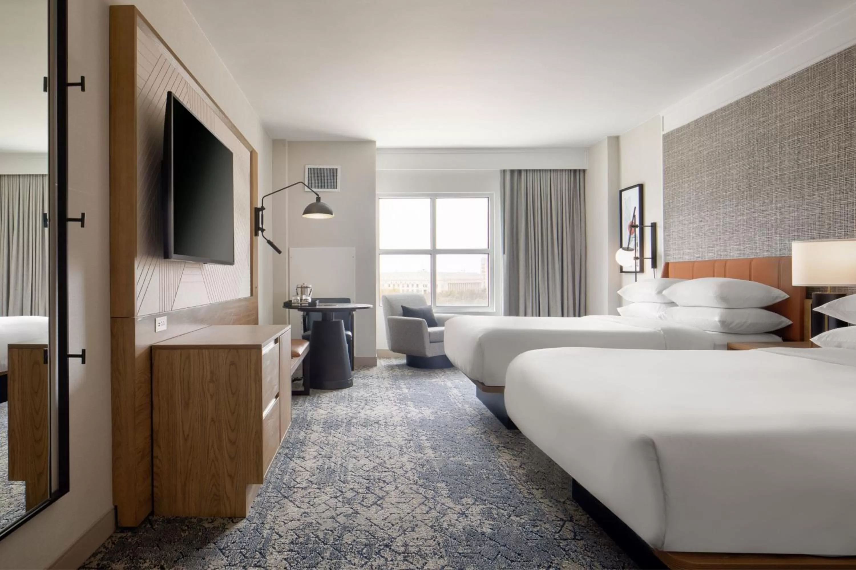 Photo of the whole room, Bed in Sheraton Fort Worth Downtown Hotel