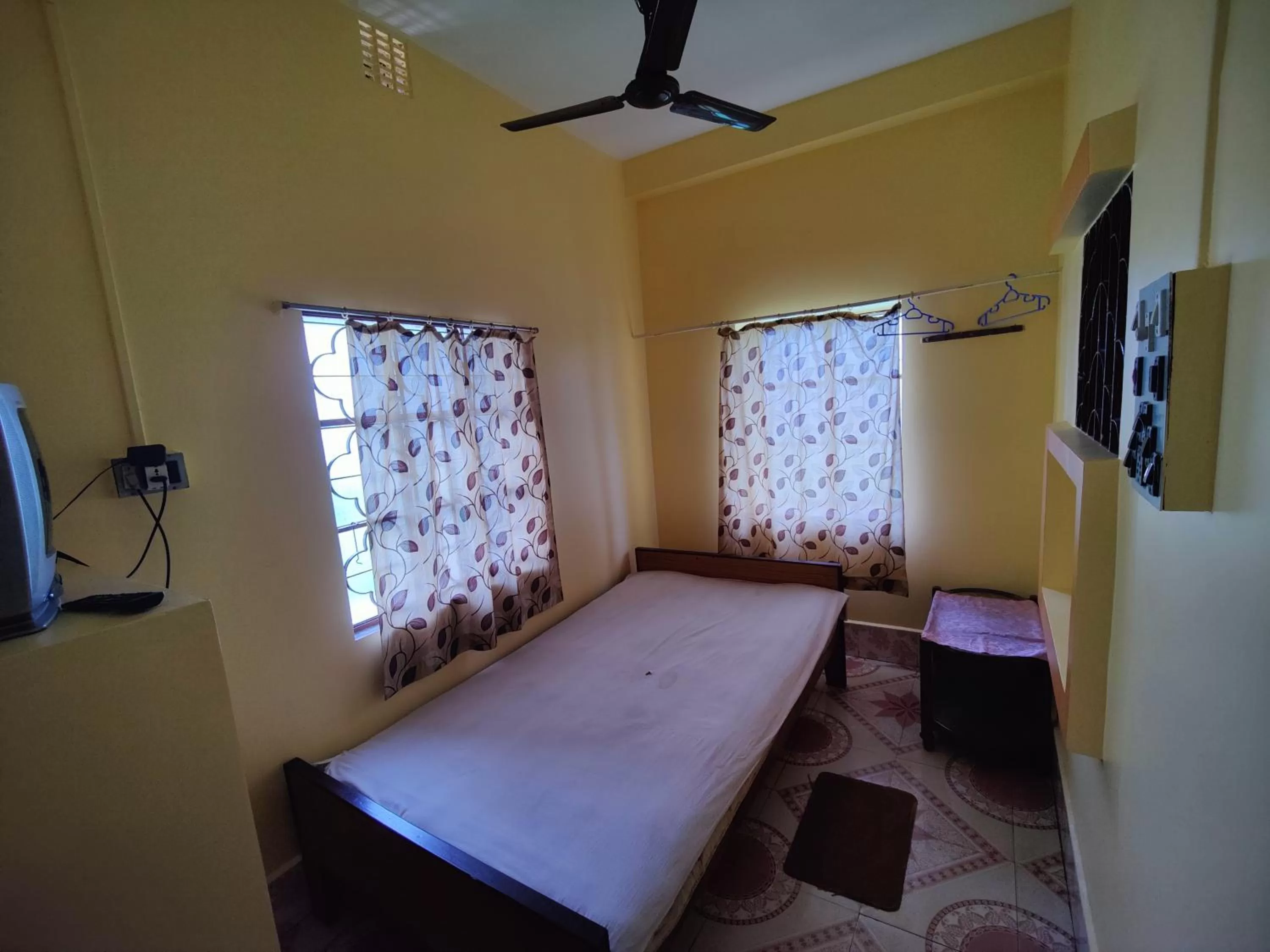 Bed in Monalisa Lodge