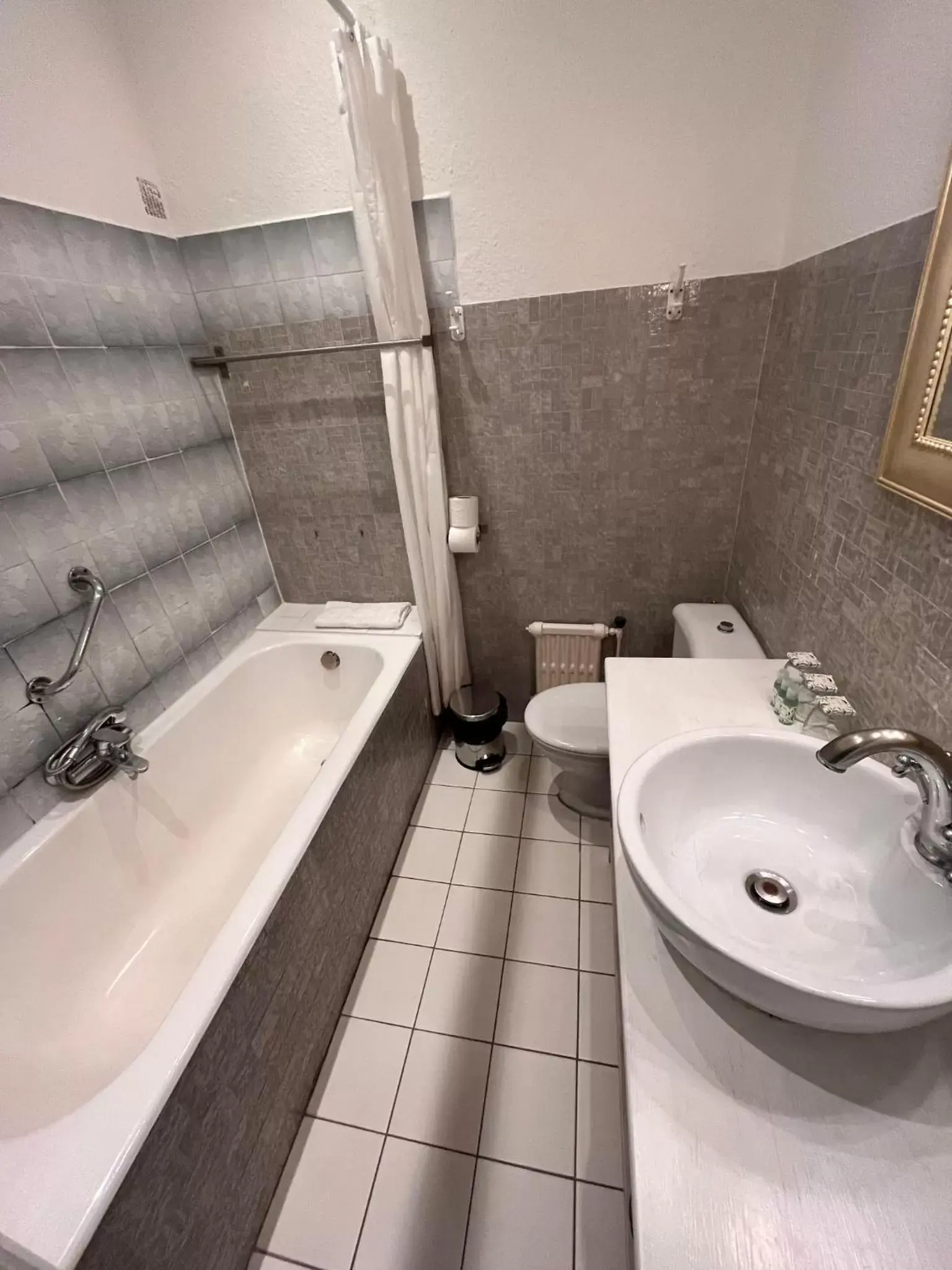 Bathroom in Azurene Royal Hotel