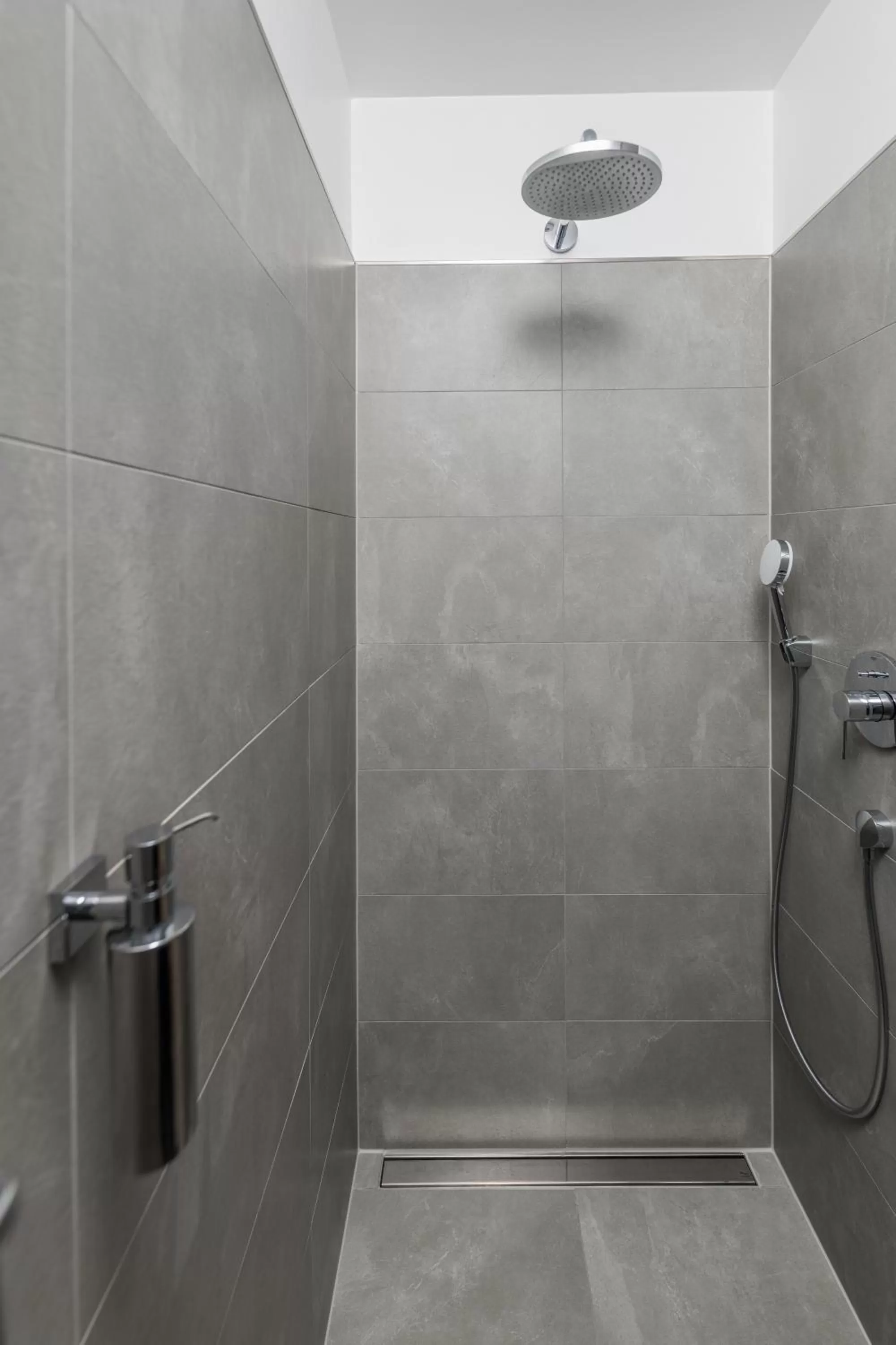 Shower in Suites MITTE - Aparthotel